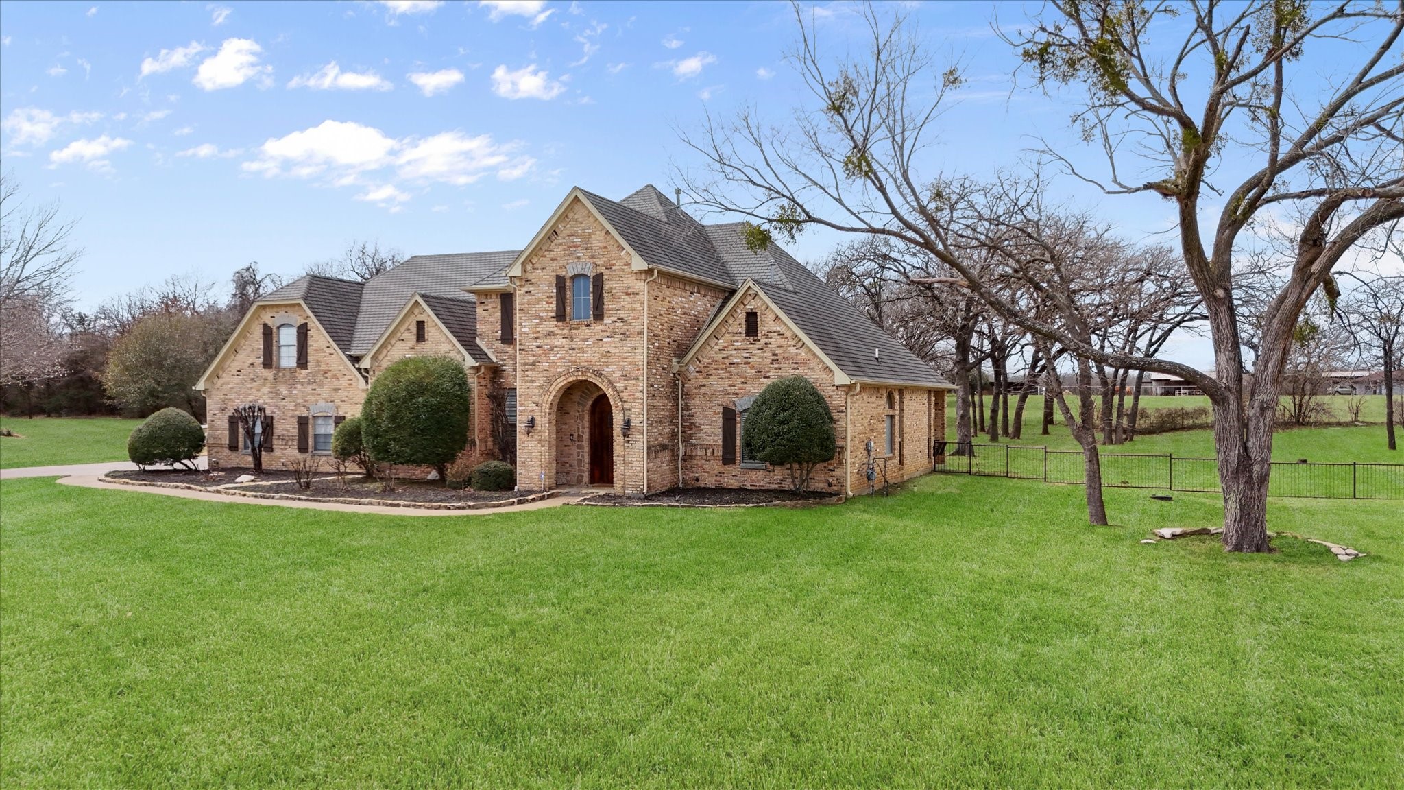 6501 Gehrig Circle Burleson TX 76028