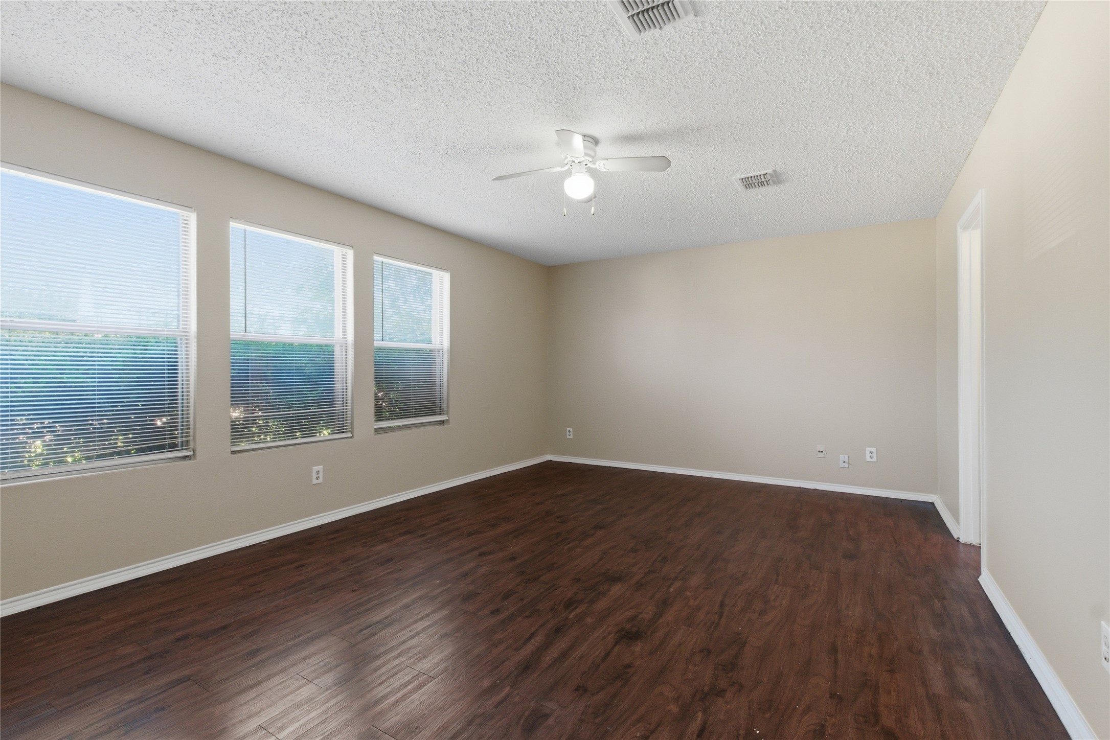 652 Lowe Drive Cedar Hill TX 75104