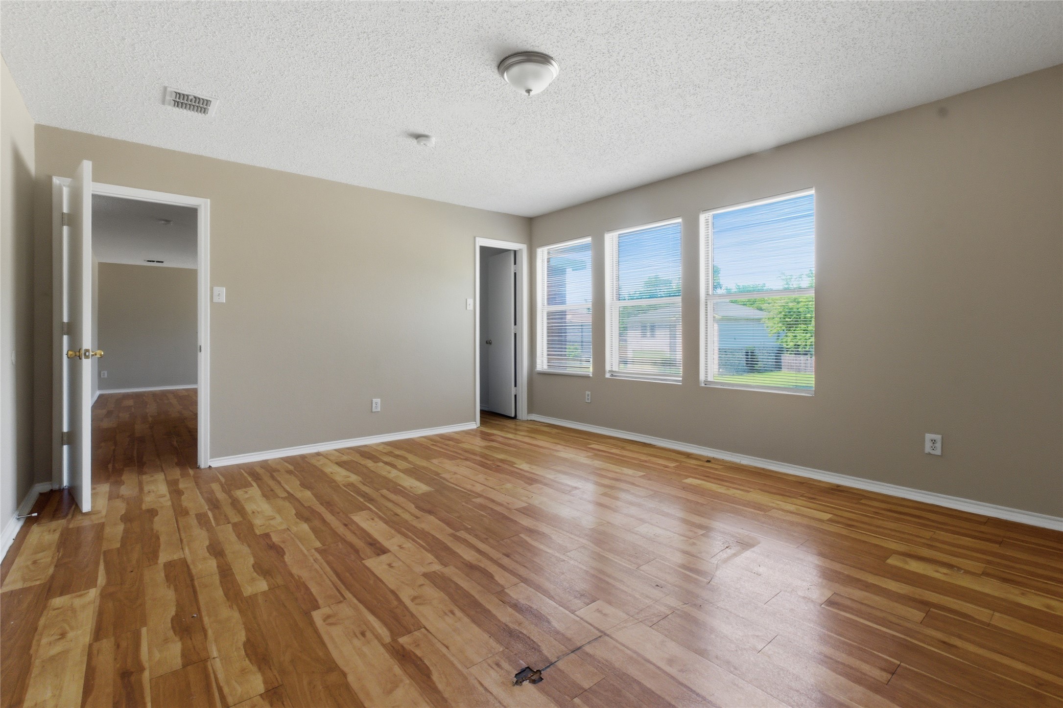 652 Lowe Drive Cedar Hill TX 75104