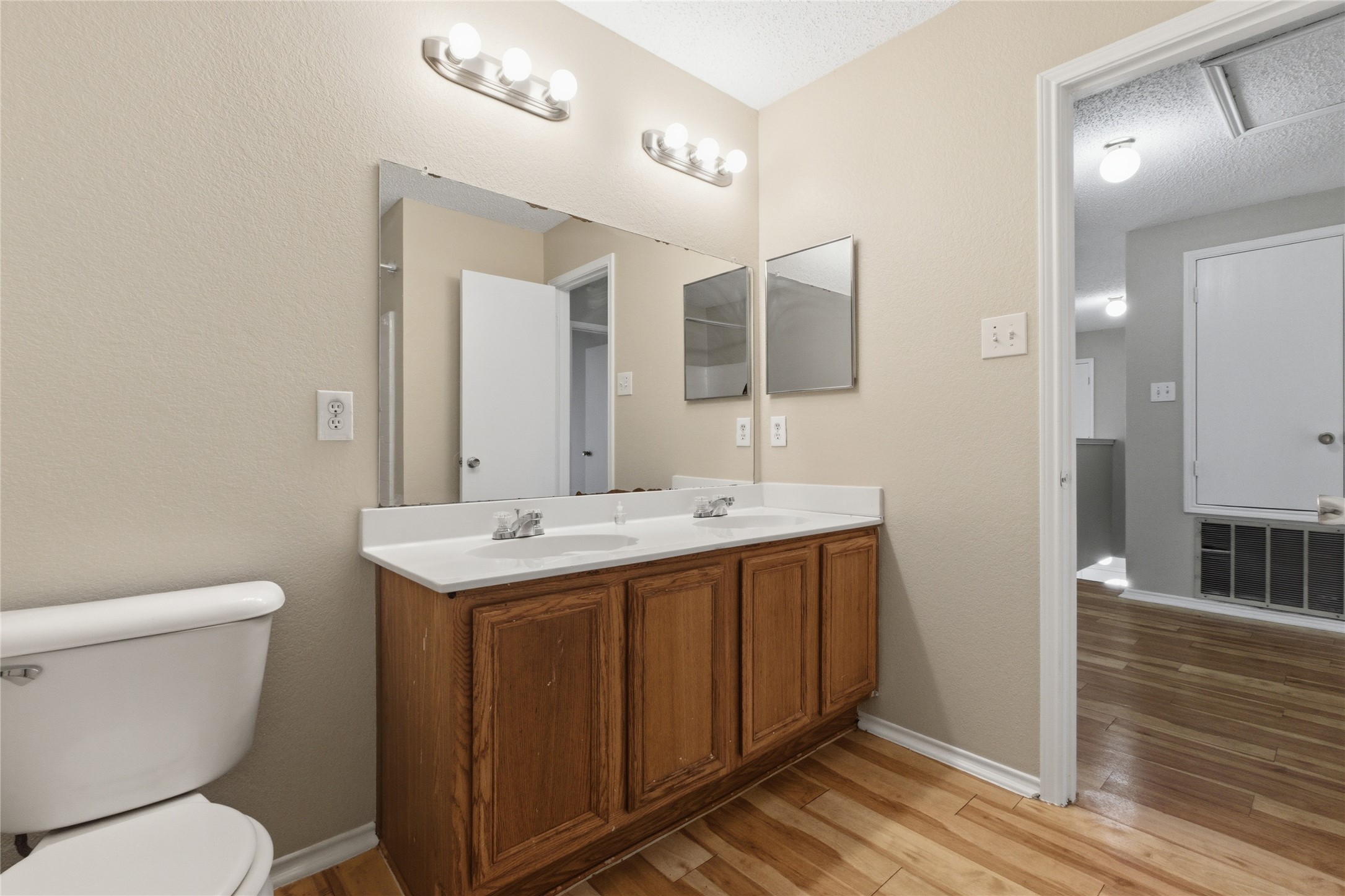 652 Lowe Drive Cedar Hill TX 75104