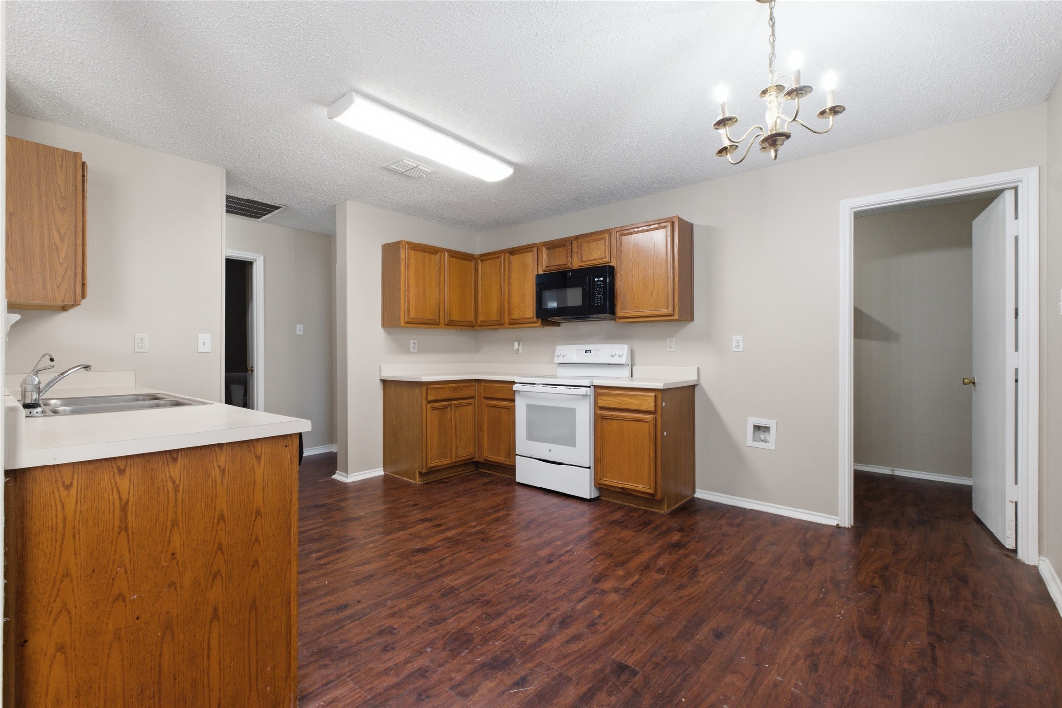 652 Lowe Drive Cedar Hill TX 75104