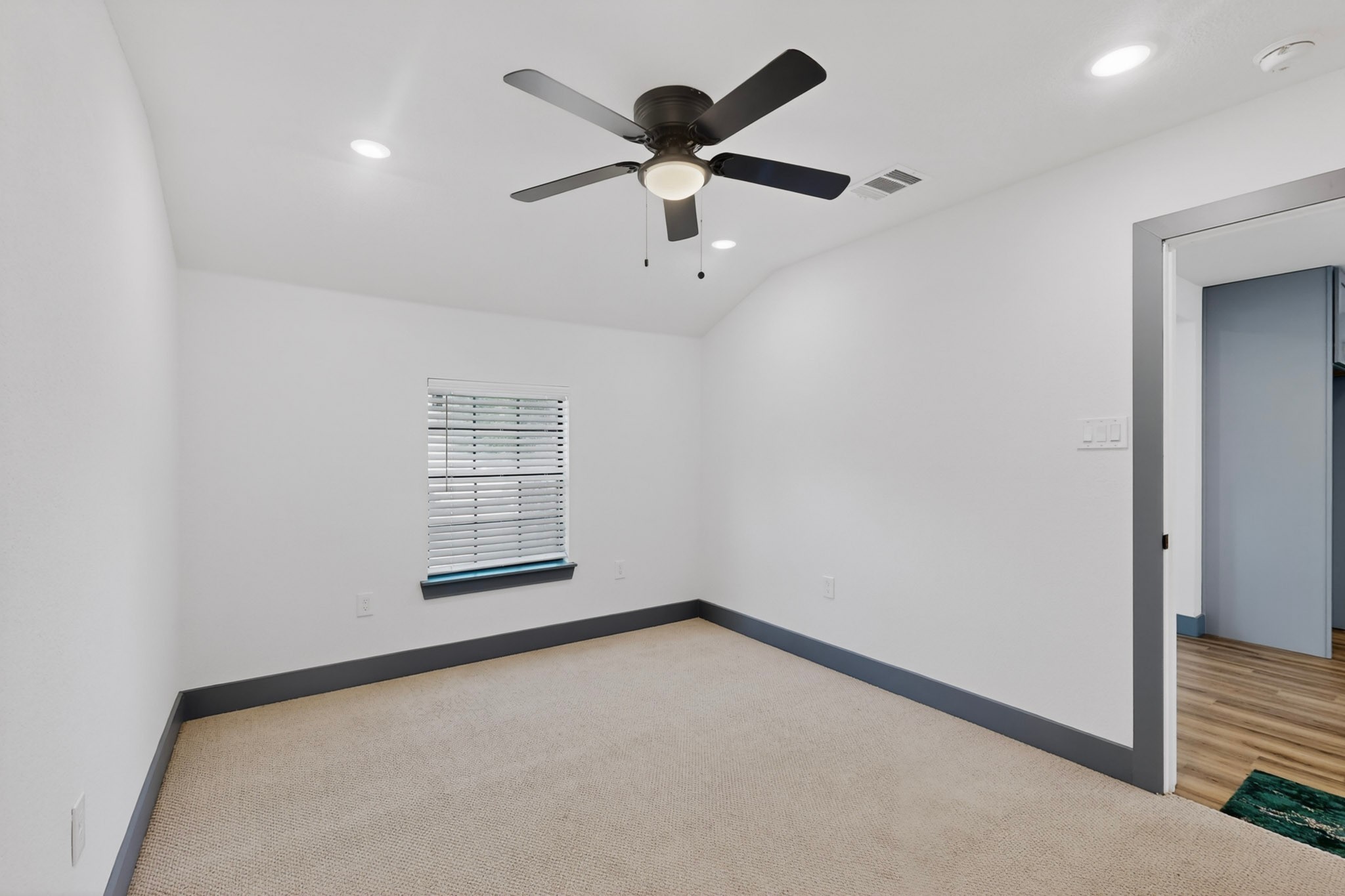 3042 O Bannon Drive Dallas TX 75224