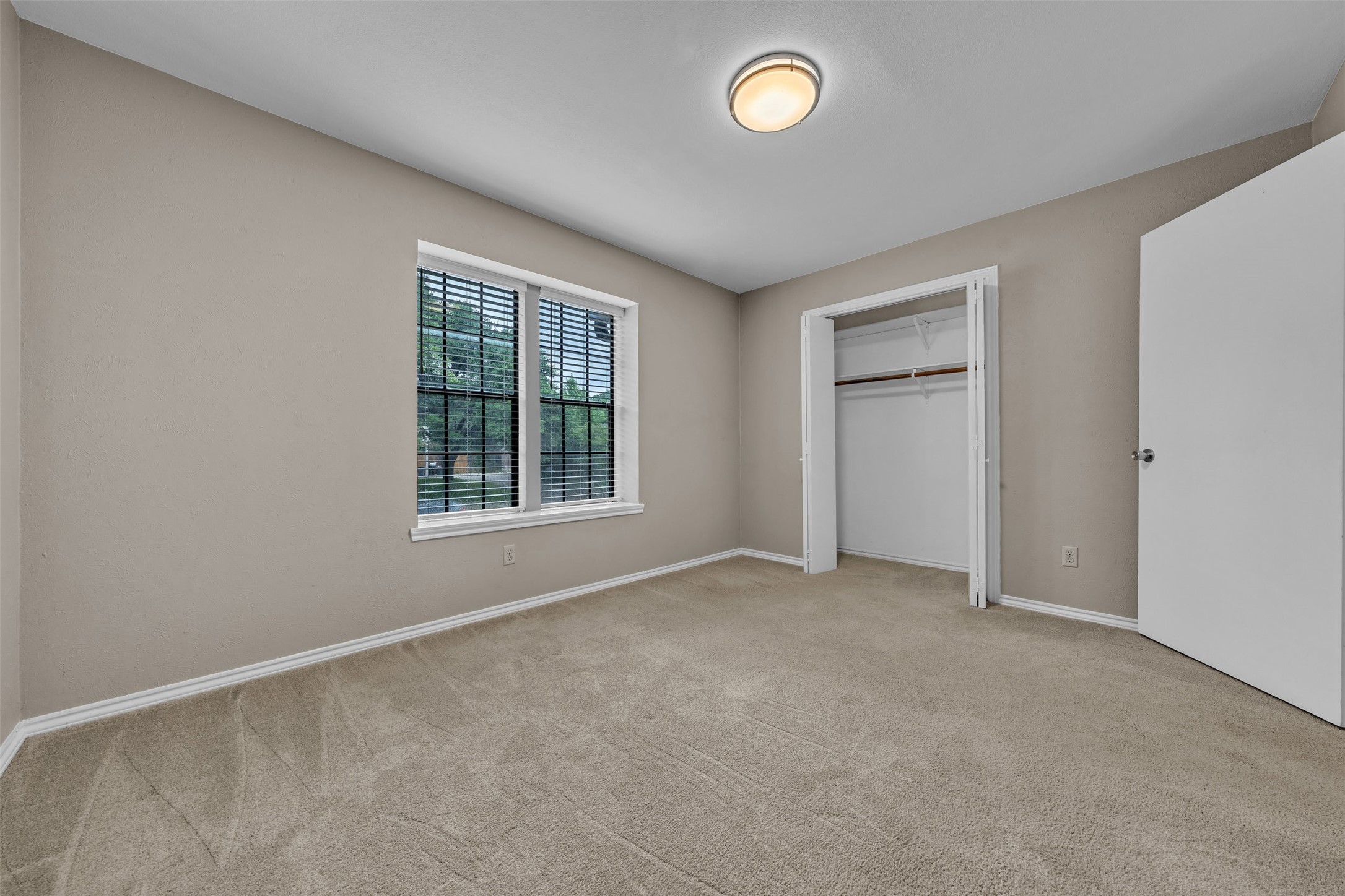 2241 Mountainview Drive Hurst TX 76054