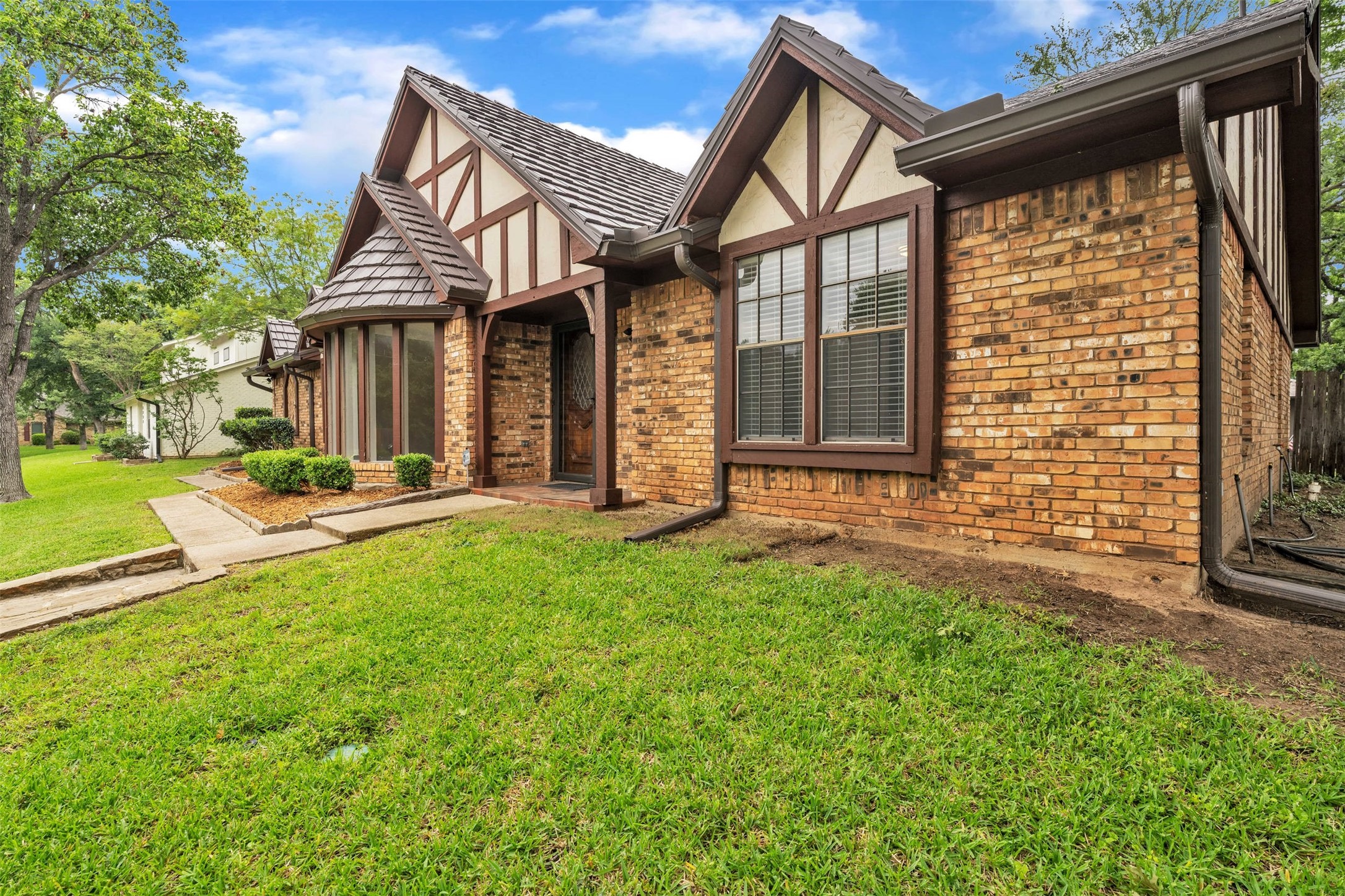 2241 Mountainview Drive Hurst TX 76054