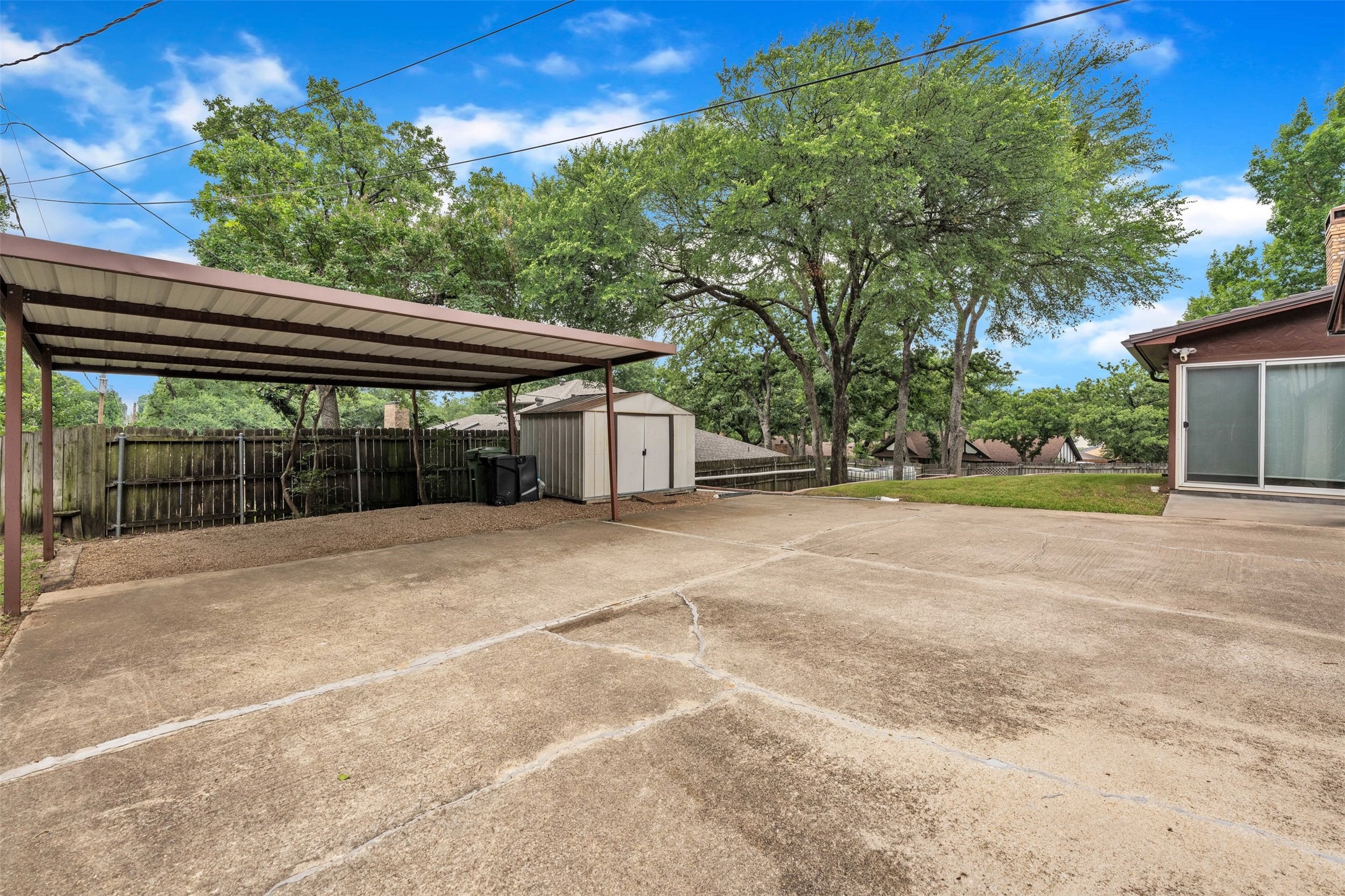 2241 Mountainview Drive Hurst TX 76054