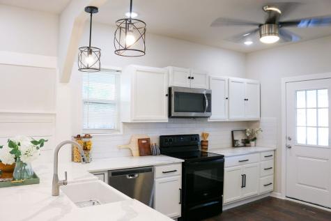2745 S Jennings Avenue Fort Worth TX 76110