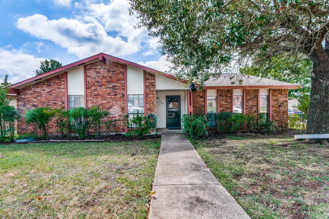 7426 Oakmore Drive Dallas TX 75249