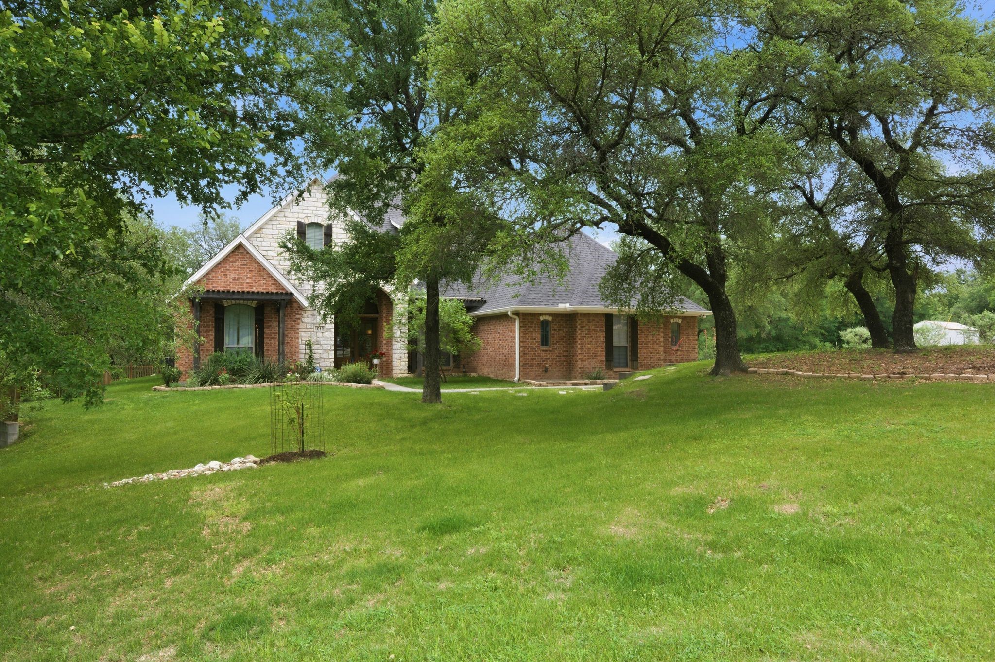 1012 Vista Hills Drive Reno TX 76082