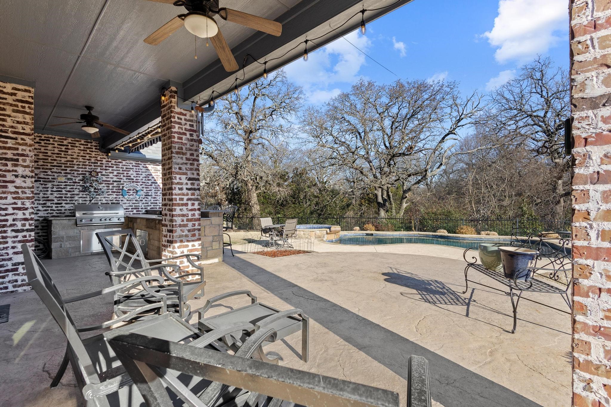 2507 Creekbend Circle Sherman TX 75092