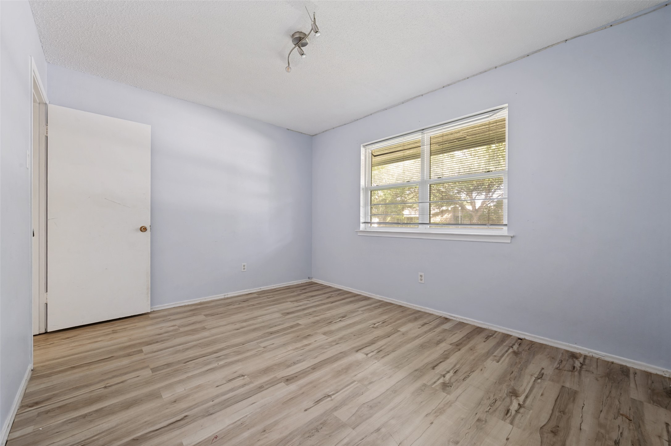 3707 Ridgeoak Way Farmers Branch TX 75244