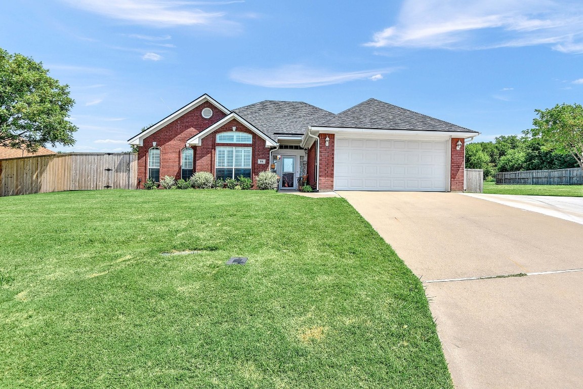 218 Bryant Street Pottsboro TX 75076