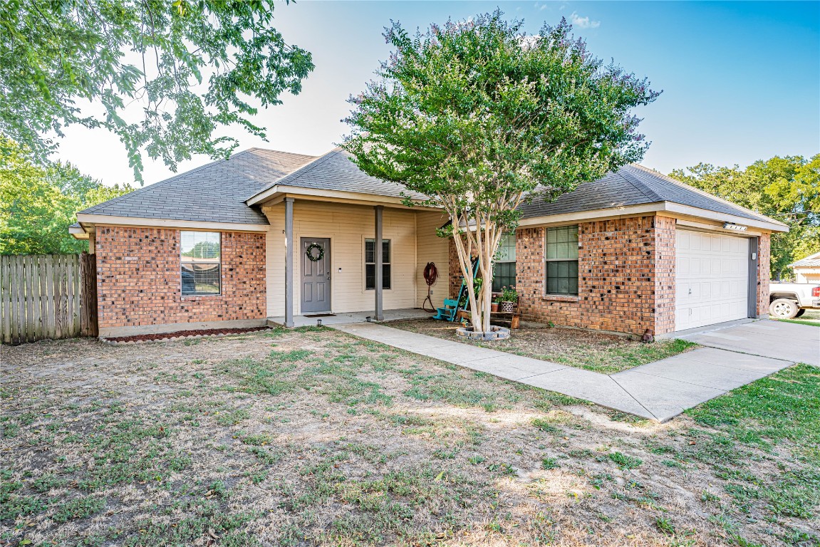 1023 W Shirley Street Stephenville TX 76401