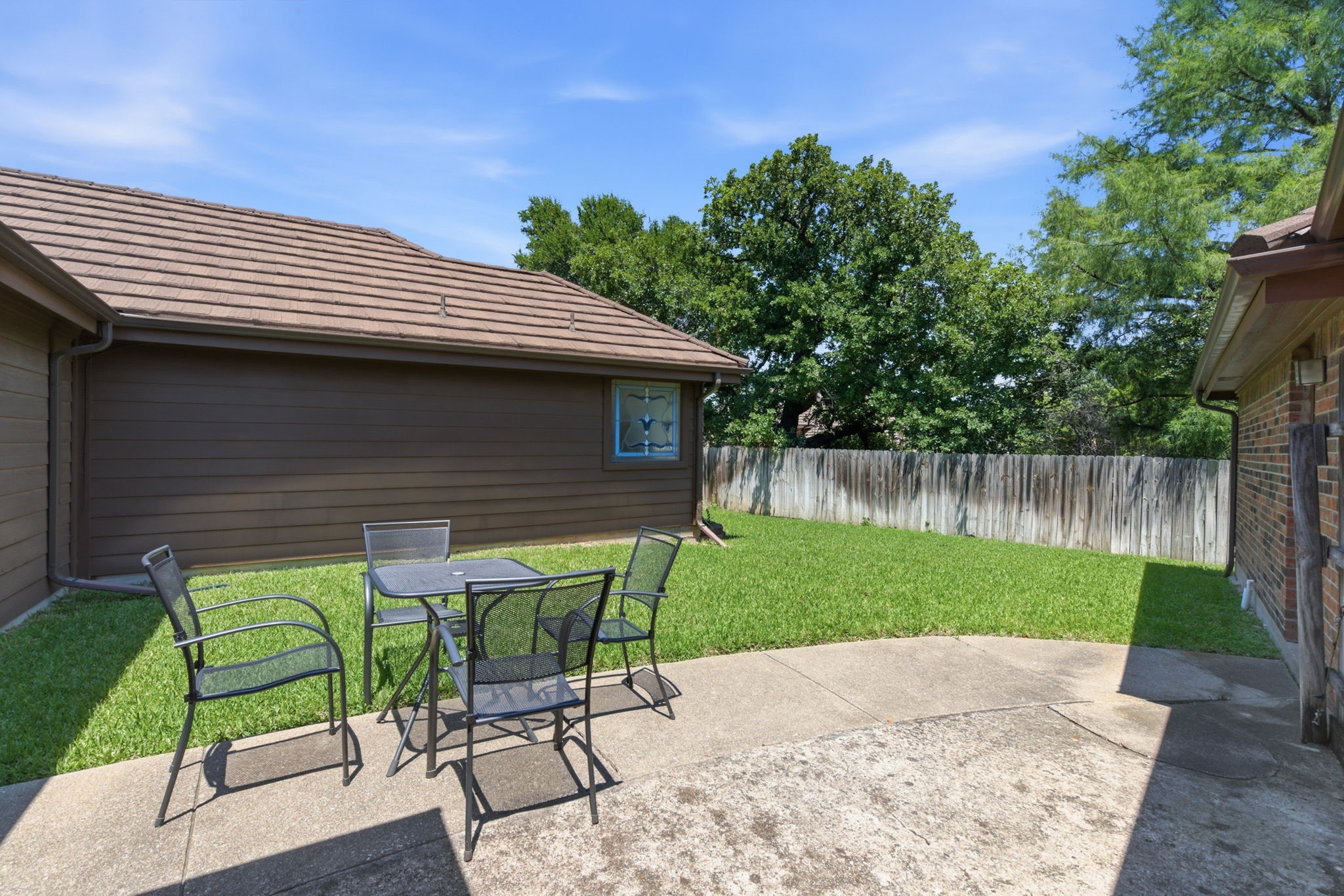 3220 Evan Drive Hurst TX 76054