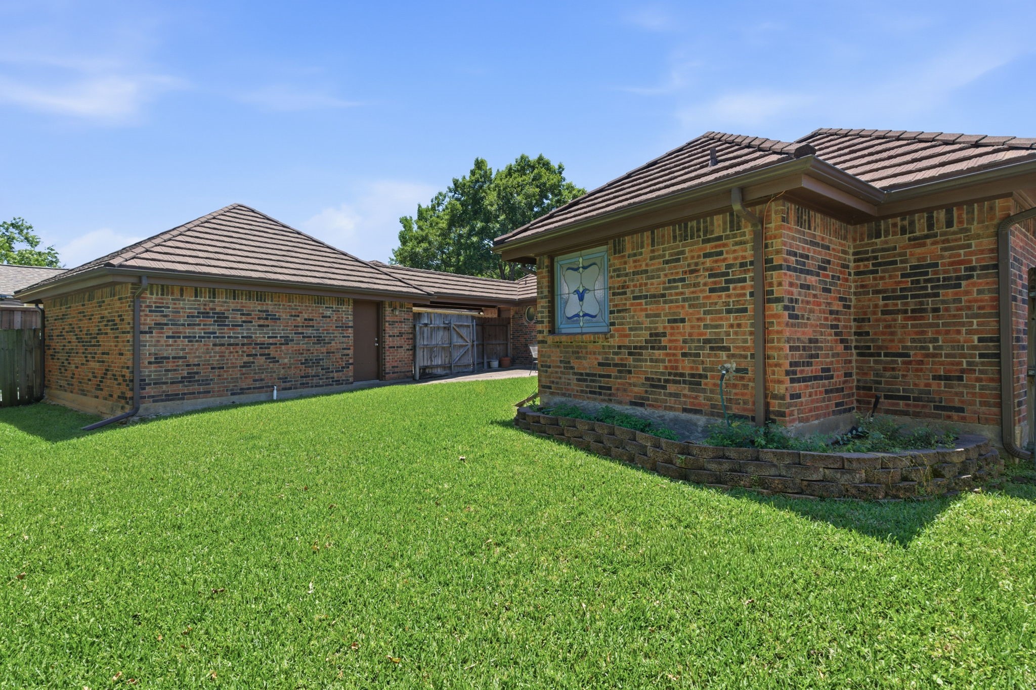 3220 Evan Drive Hurst TX 76054