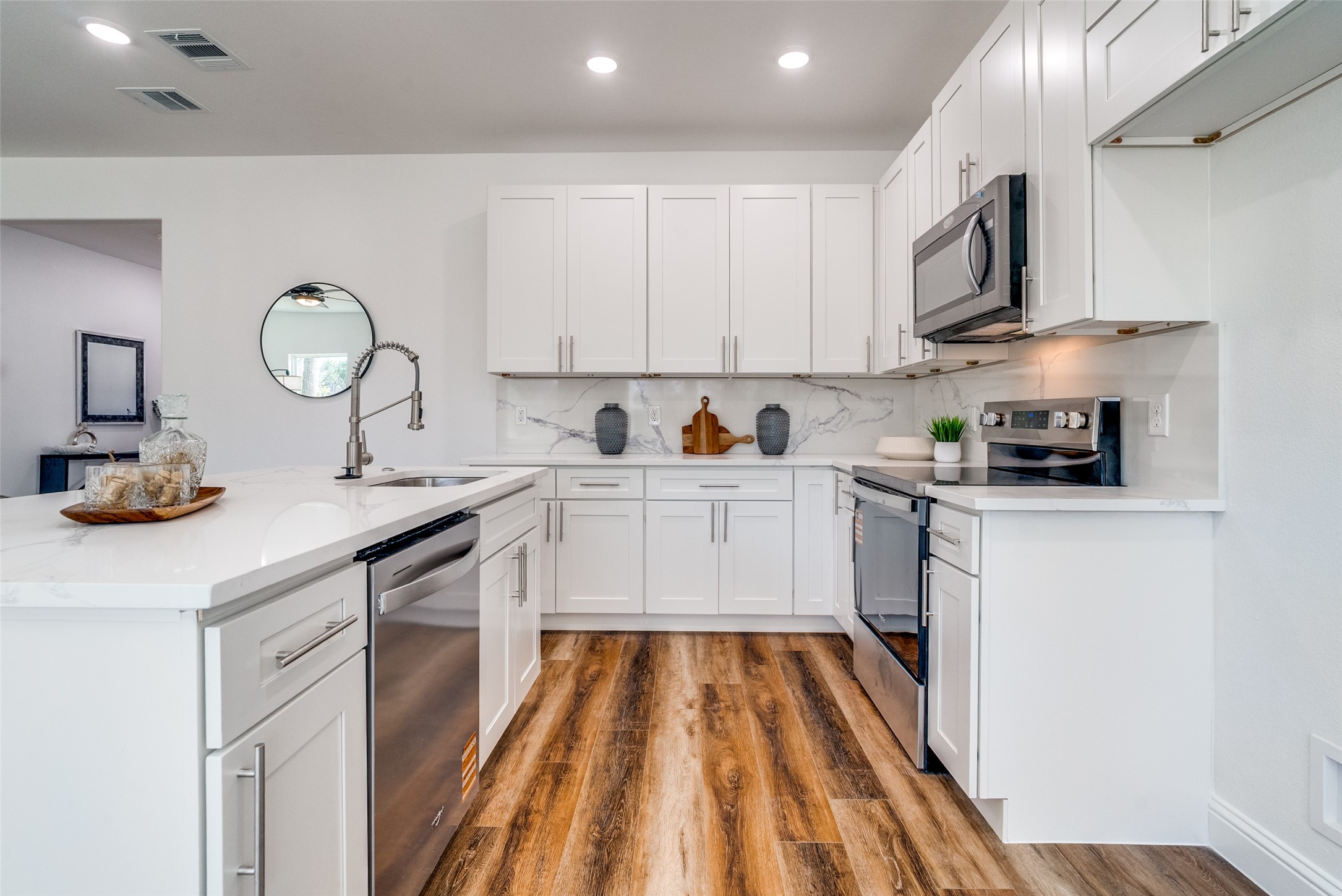 2621 Hillside Drive Granbury TX 76048