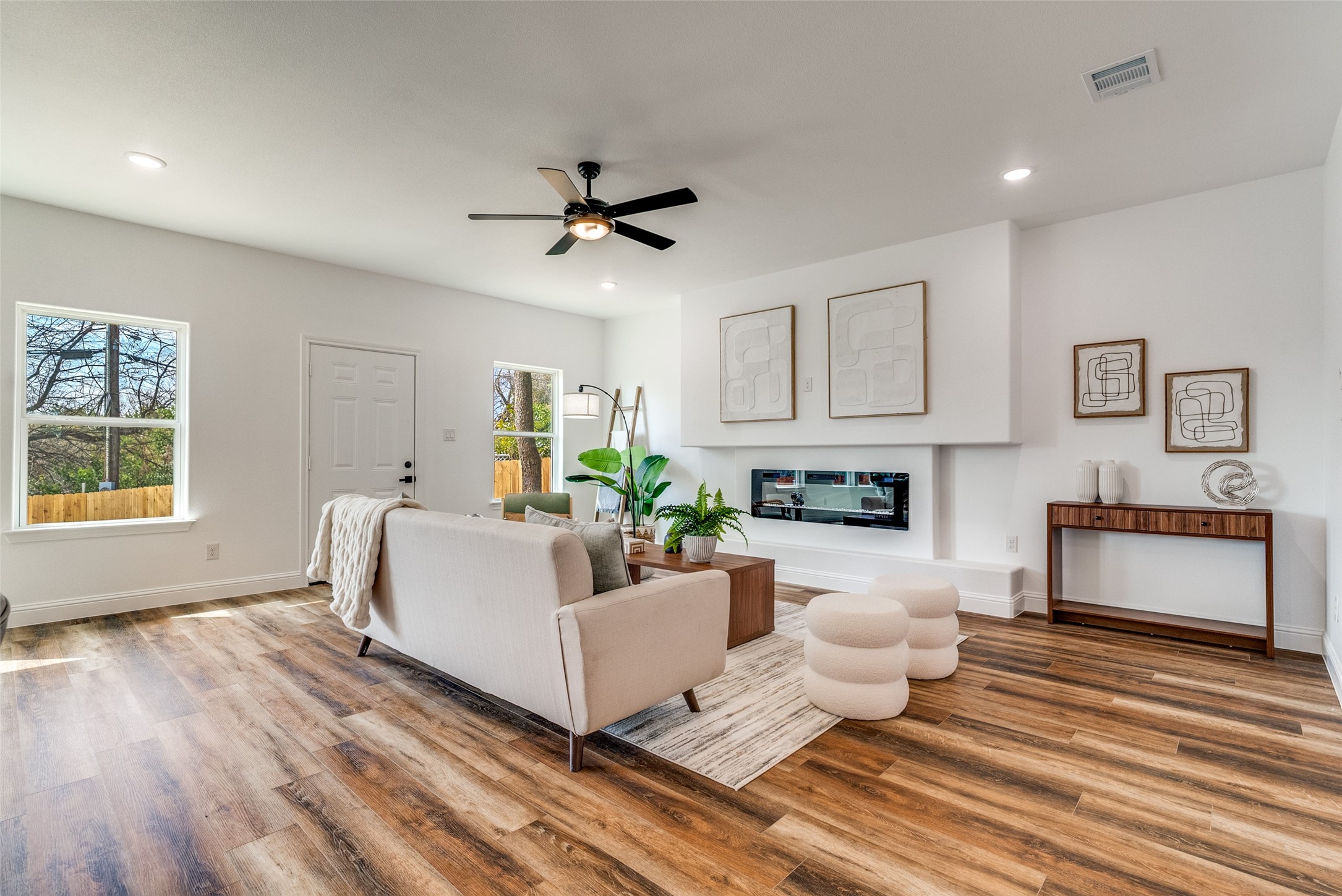 2621 Hillside Drive Granbury TX 76048