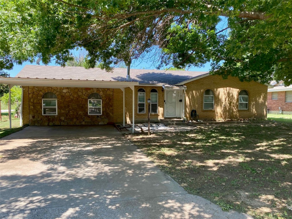 713 S Ammerman Avenue Eastland TX 76448