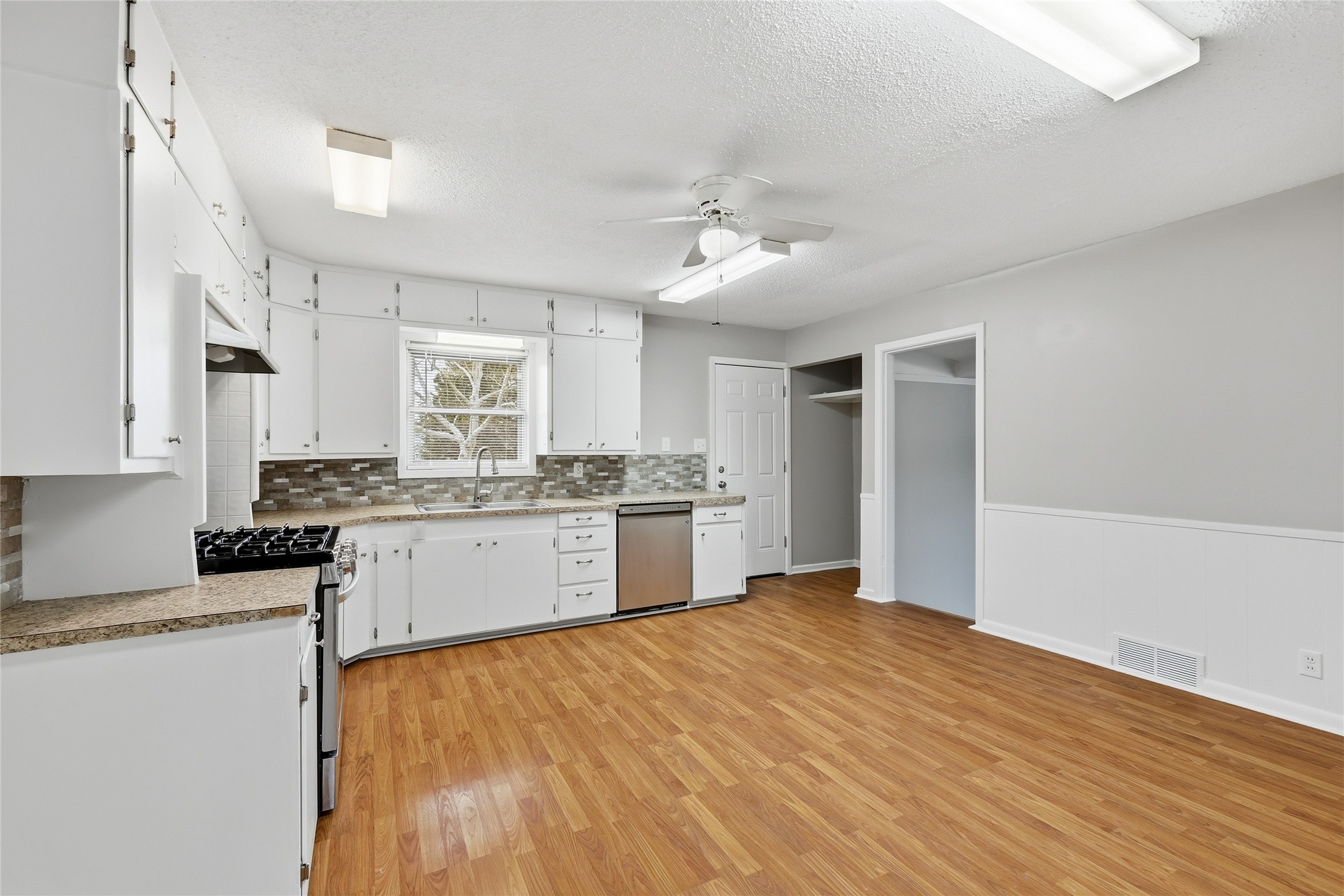1106 Central Avenue Bowie TX 76230