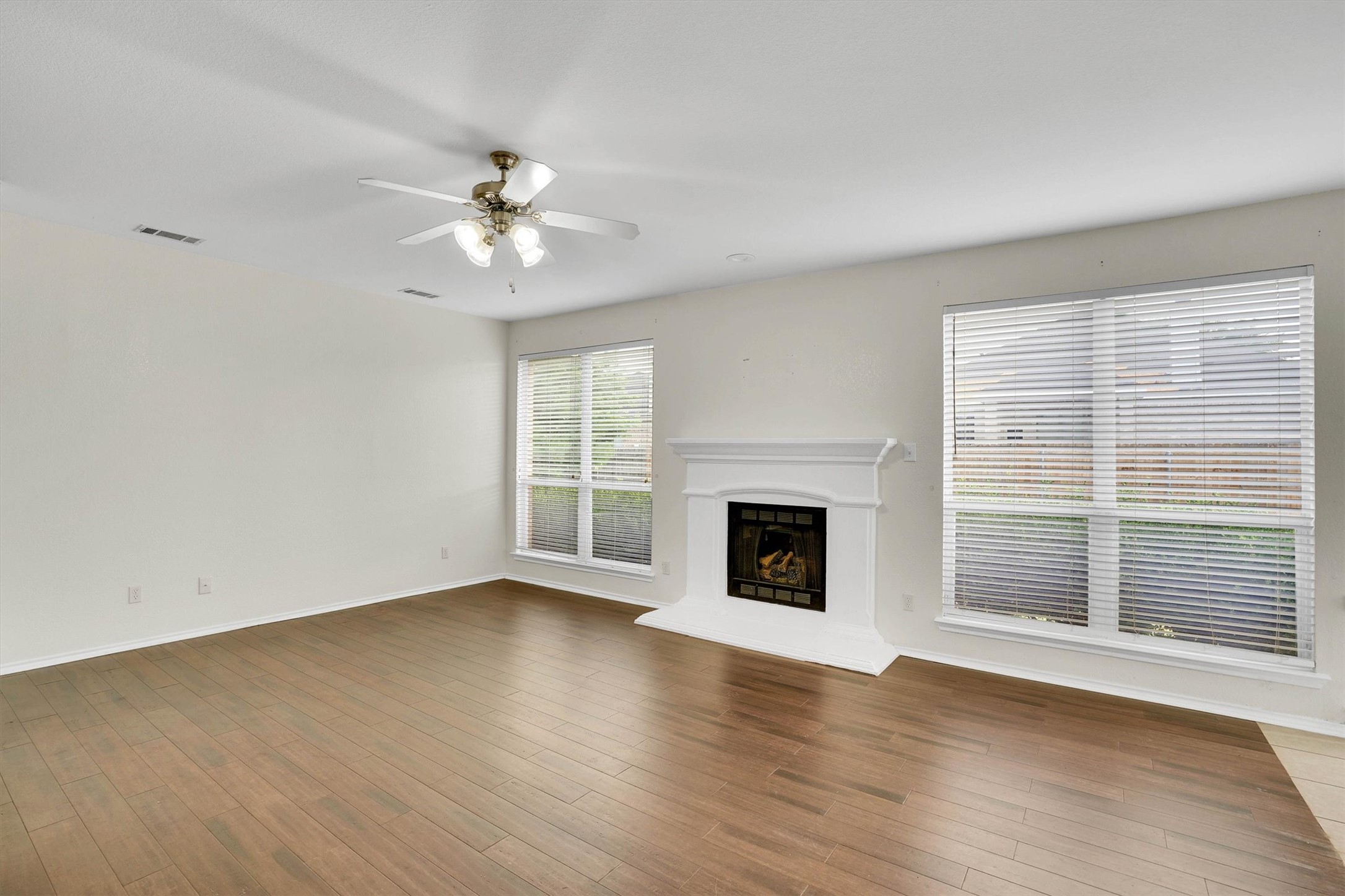 1107 Eastbrook Drive Glenn Heights TX 75154