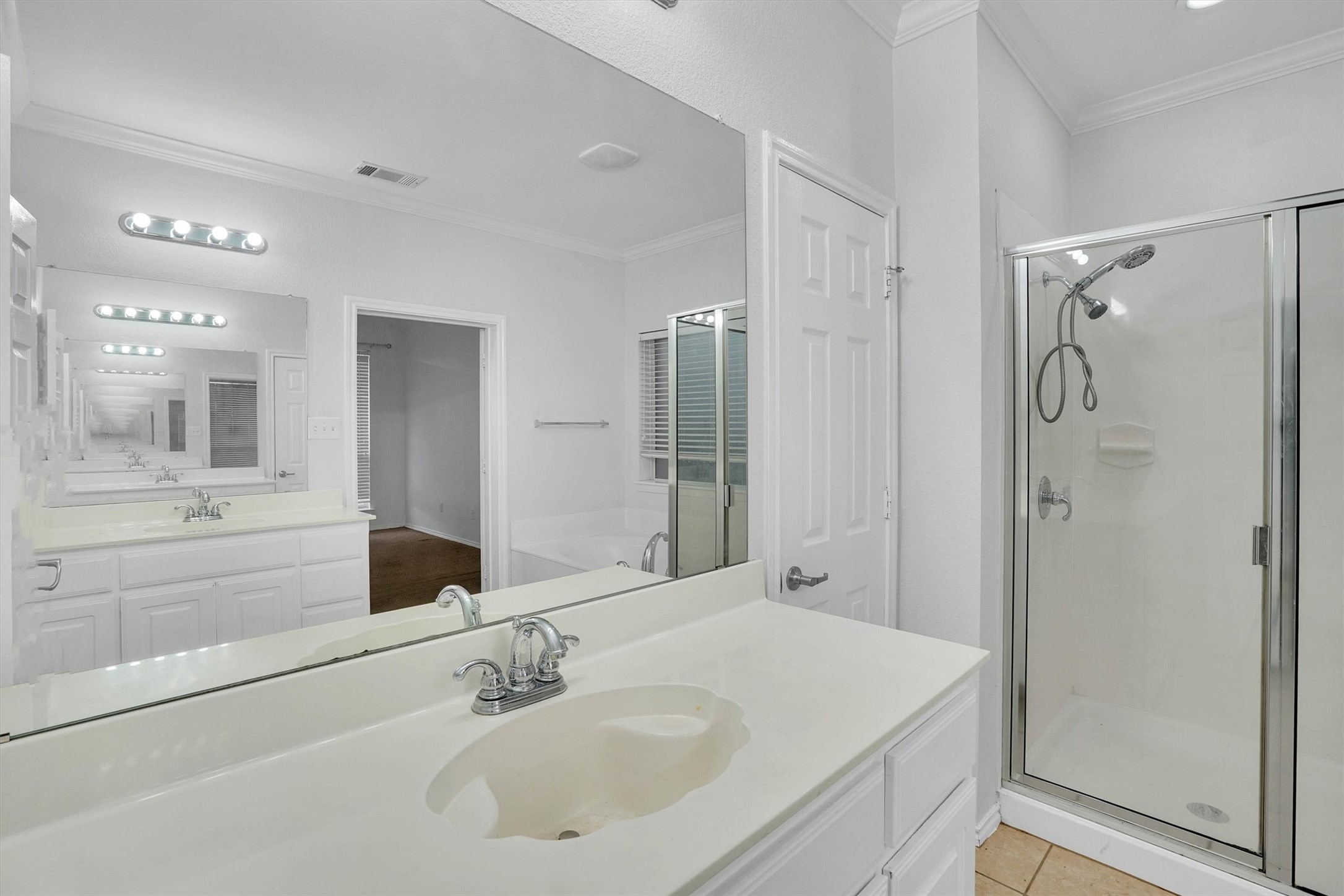 1107 Eastbrook Drive Glenn Heights TX 75154