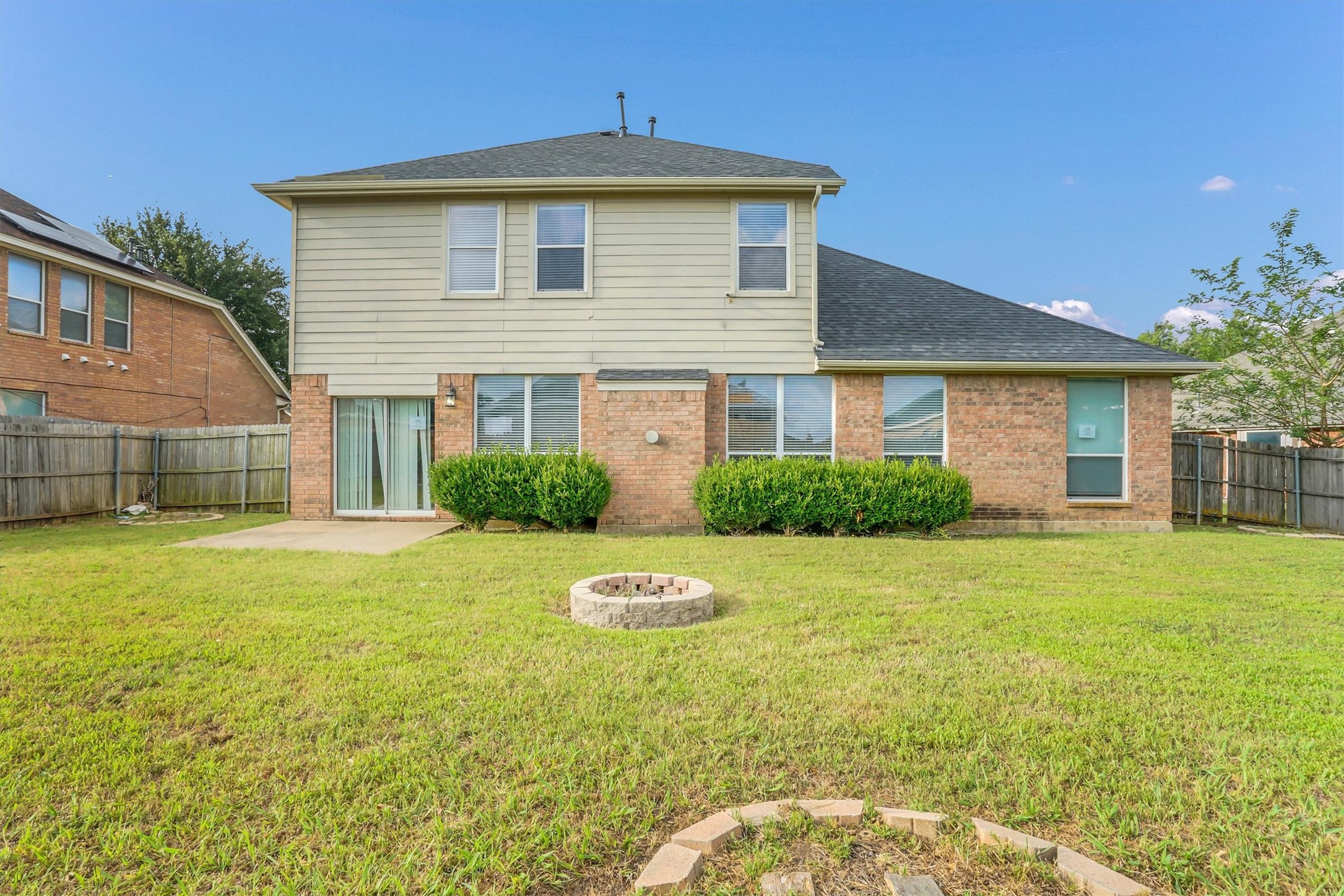 1107 Eastbrook Drive Glenn Heights TX 75154