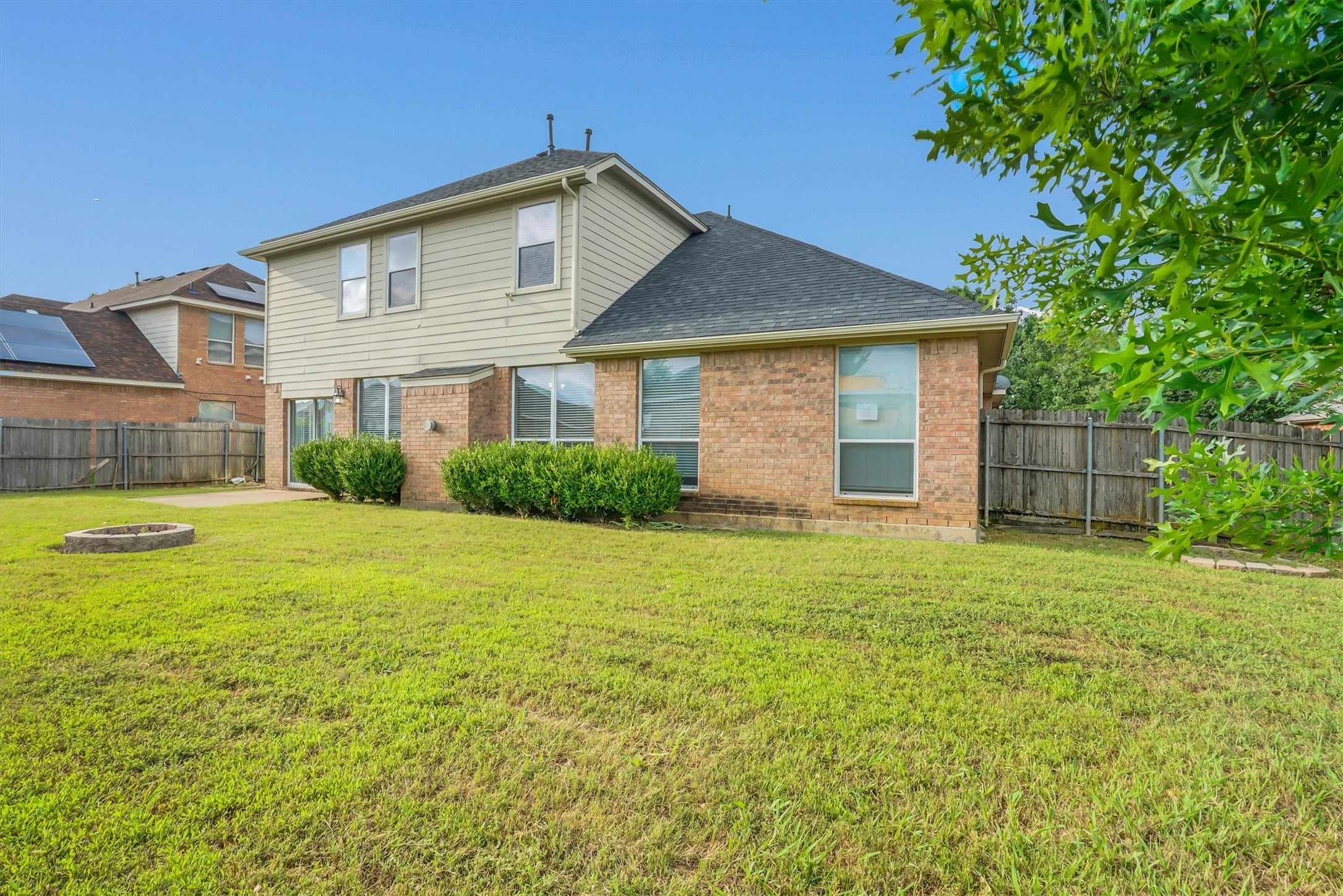 1107 Eastbrook Drive Glenn Heights TX 75154