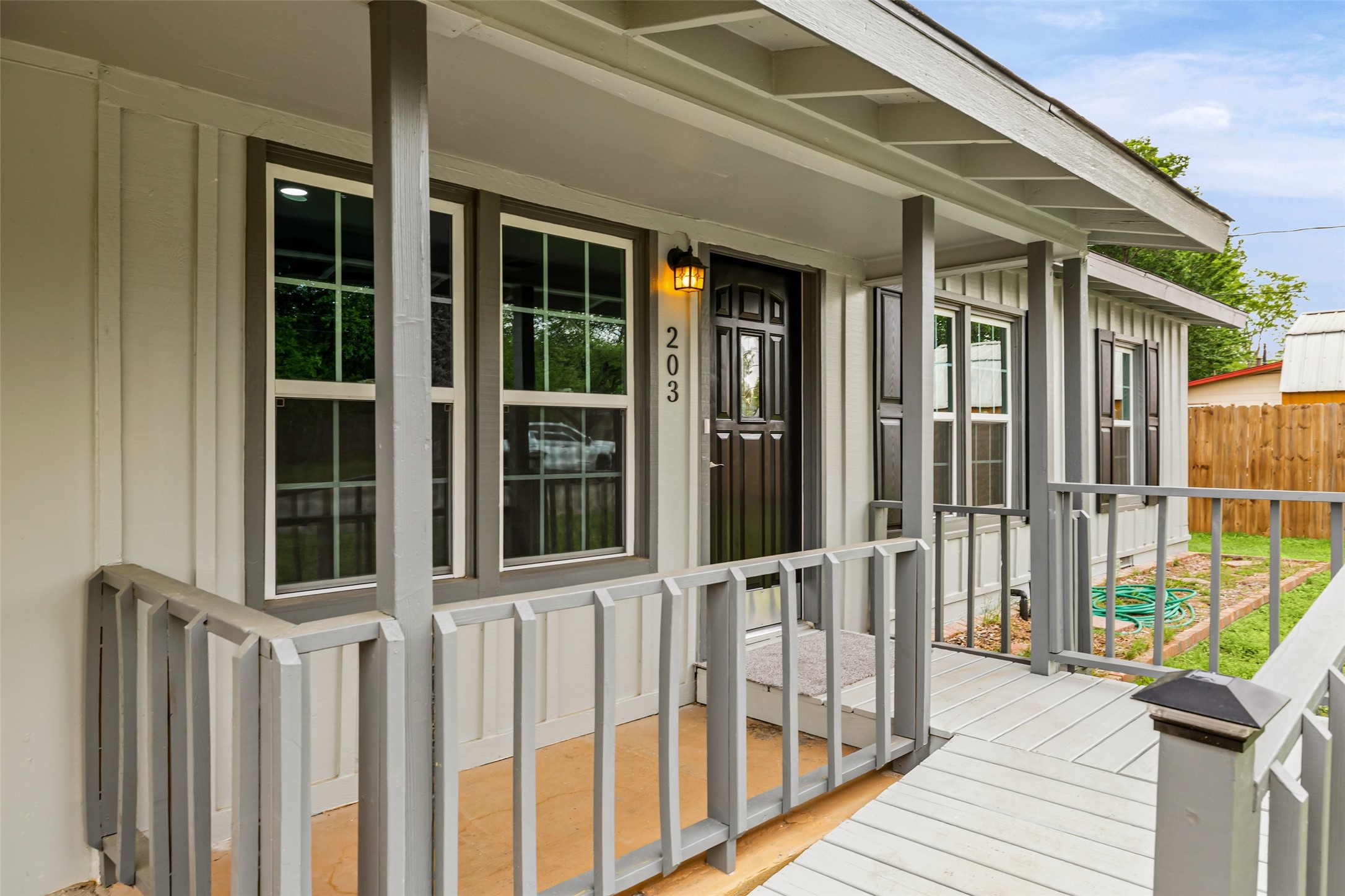 203 S Lancaster Street Granbury TX 76048