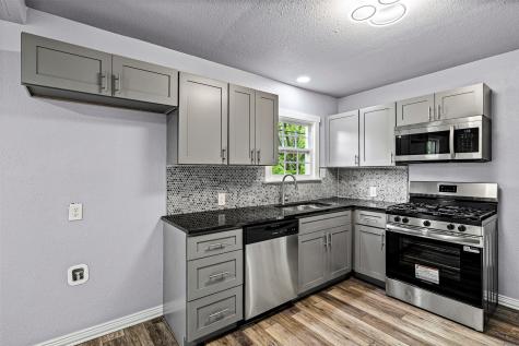 203 S Lancaster Street Granbury TX 76048