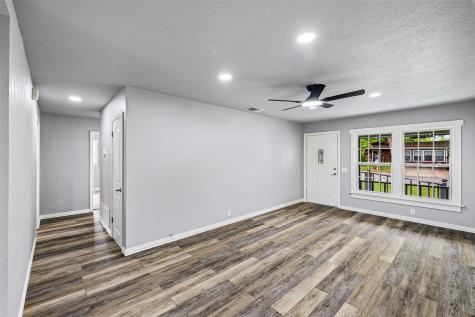 203 S Lancaster Street Granbury TX 76048