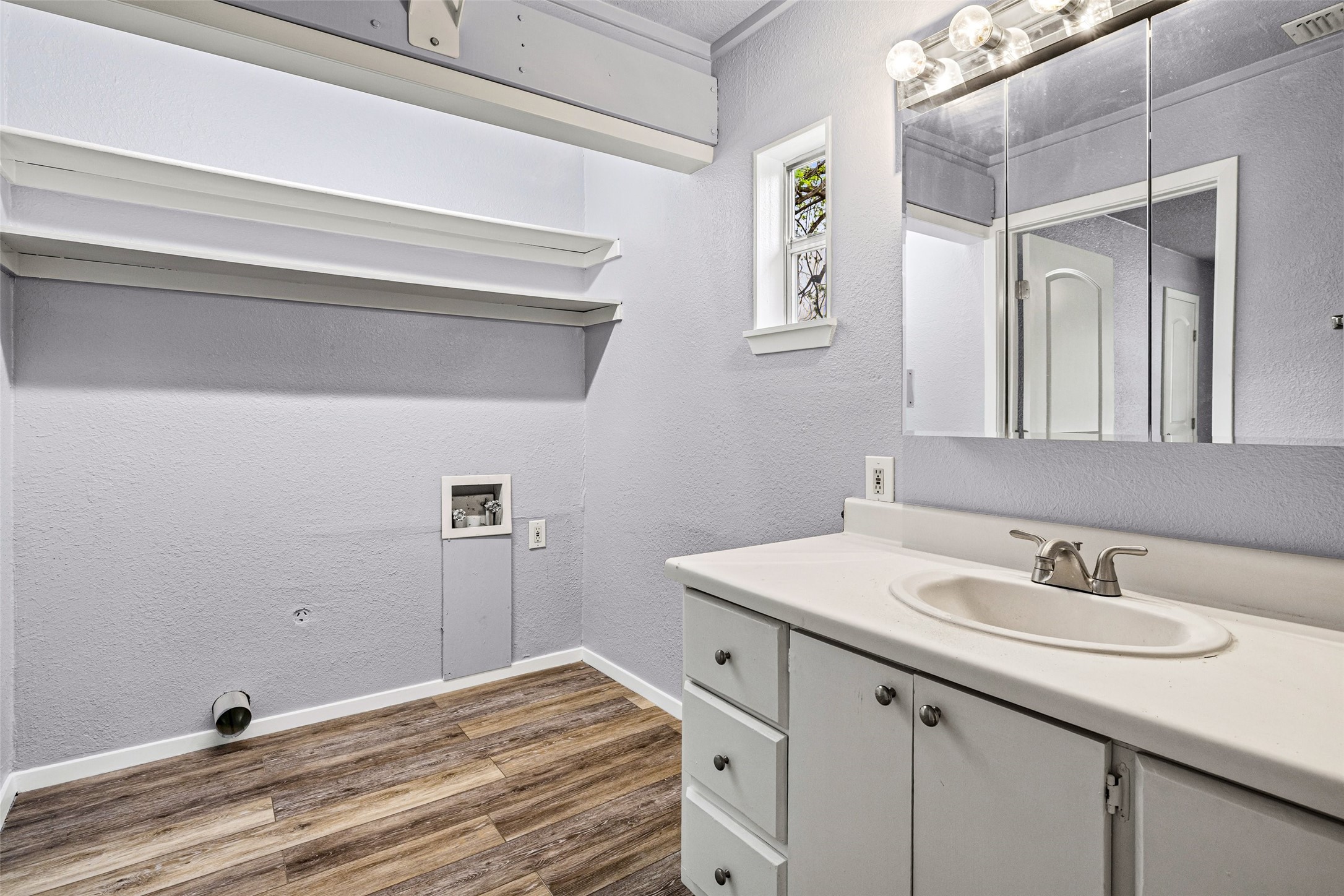 203 S Lancaster Street Granbury TX 76048