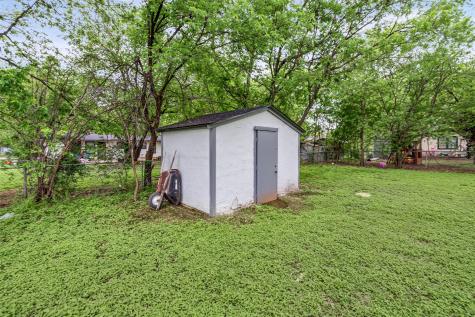 203 S Lancaster Street Granbury TX 76048
