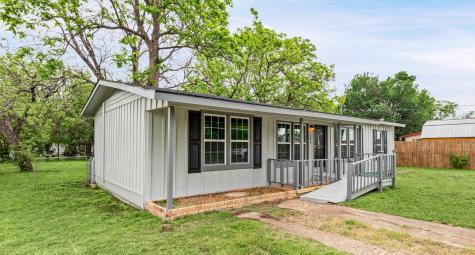 203 S Lancaster Street Granbury TX 76048