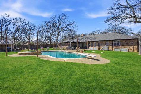 5205 N Highland Drive Granbury TX 76049