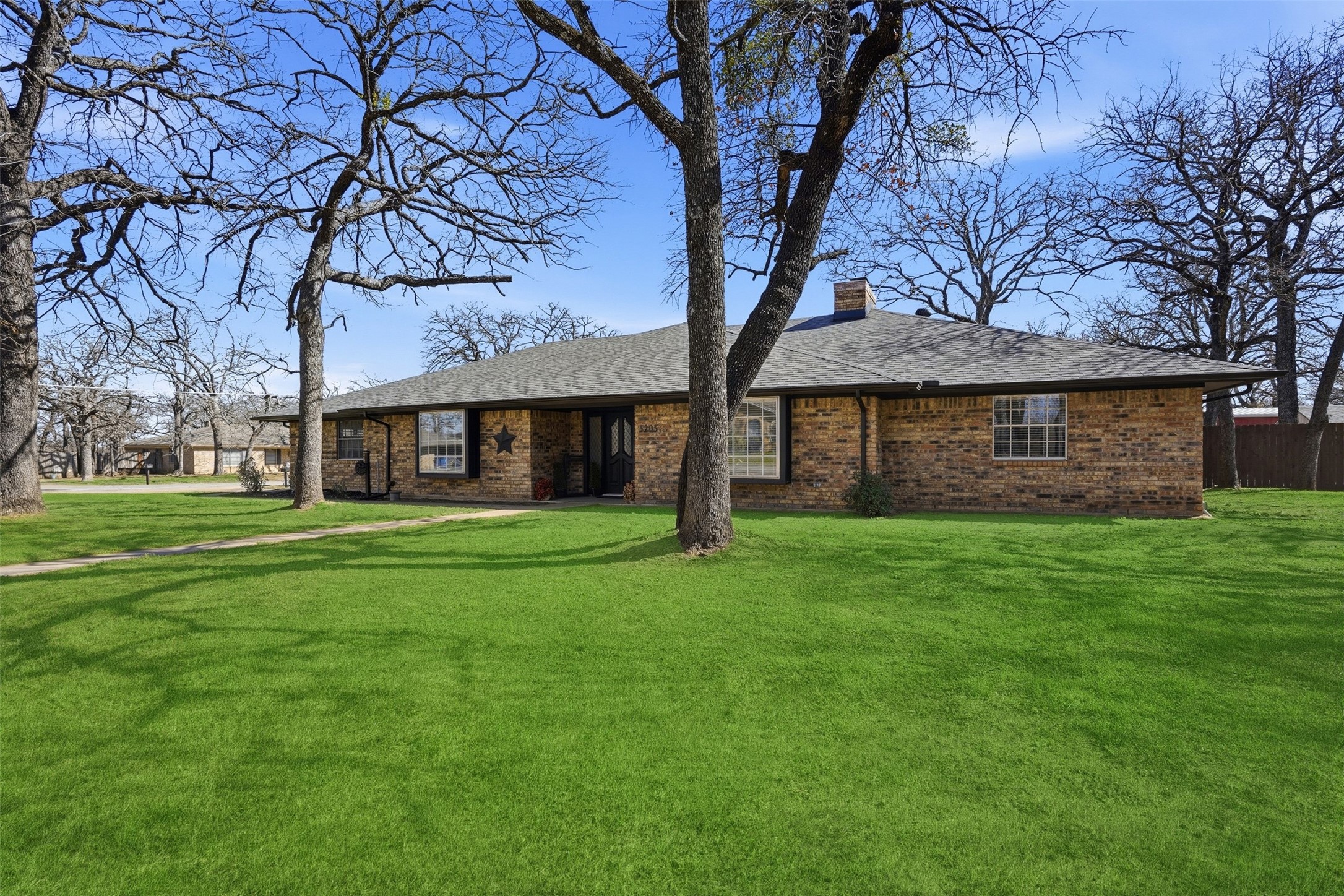 5205 N Highland Drive Granbury TX 76049