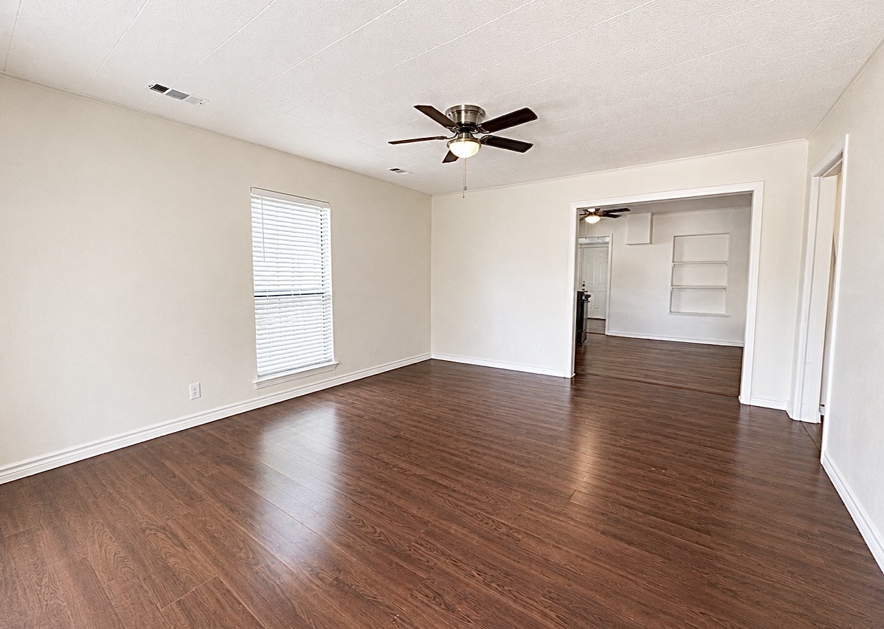 502 W Paine Avenue Comanche TX 76442