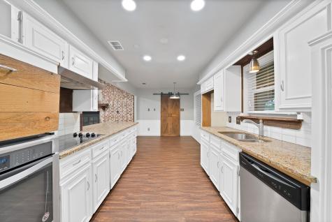 4270 Sir Lancelot Circle Midlothian TX 76065