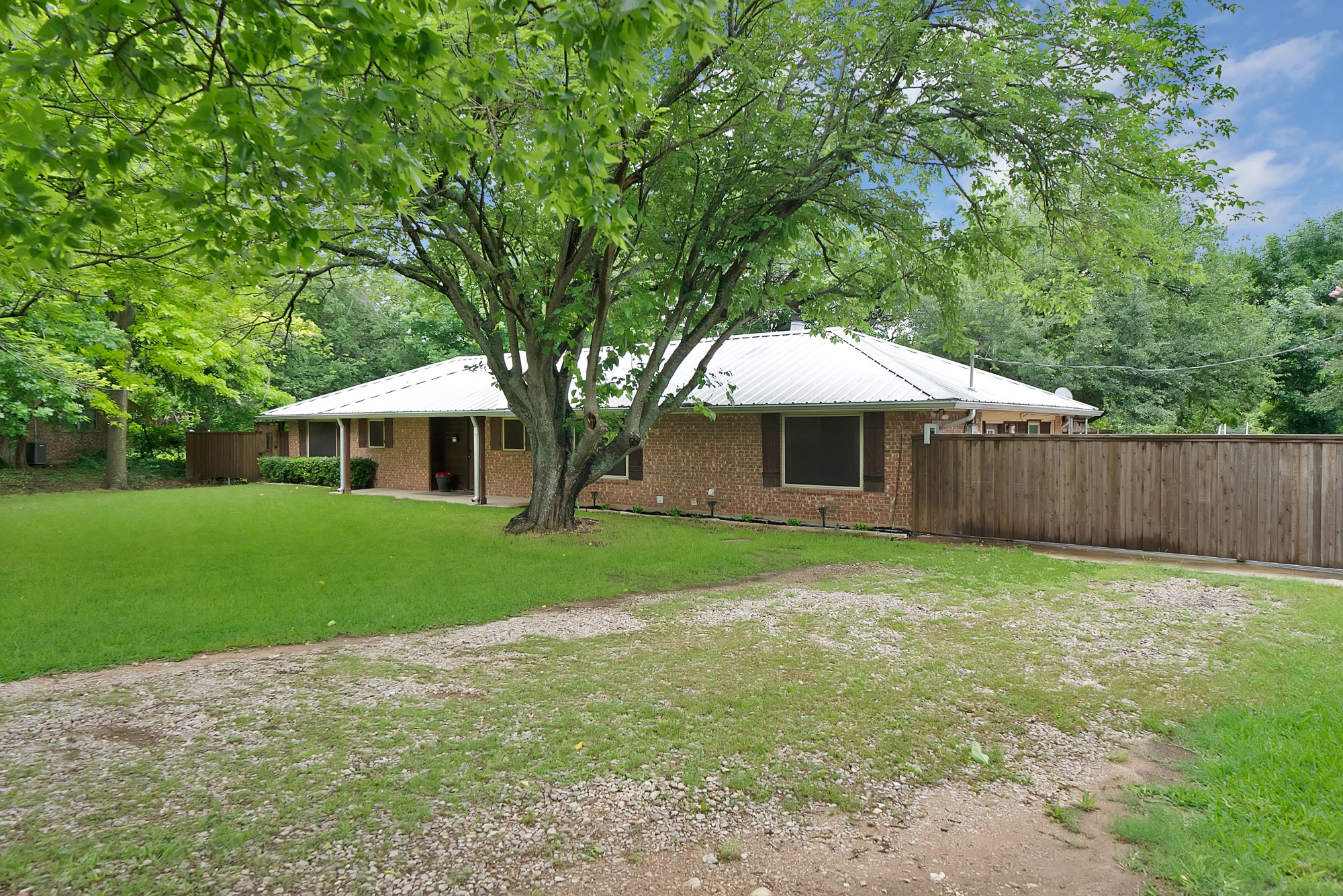 4270 Sir Lancelot Circle Midlothian TX 76065