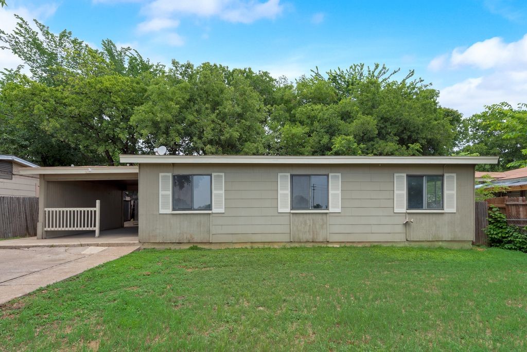 1012 California Parkway N Fort Worth TX 76115