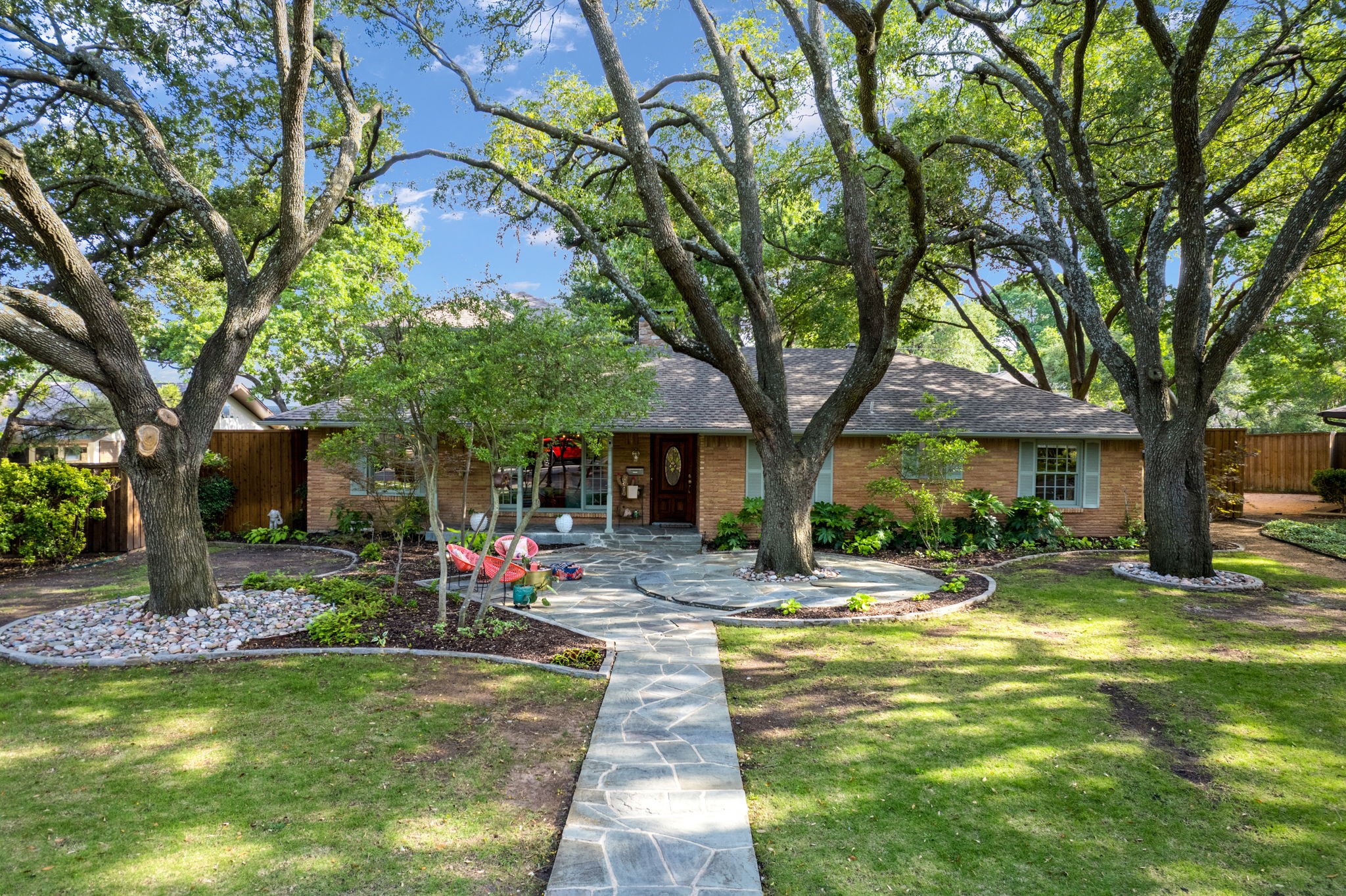 911 Saint Lukes Drive Richardson TX 75080