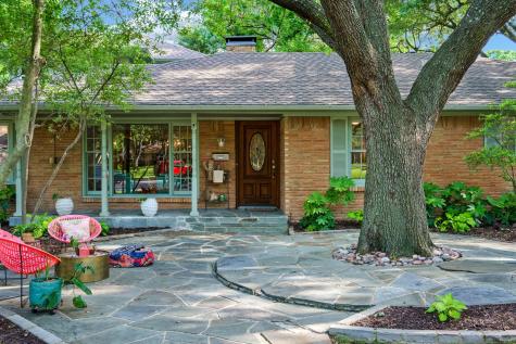 911 Saint Lukes Drive Richardson TX 75080