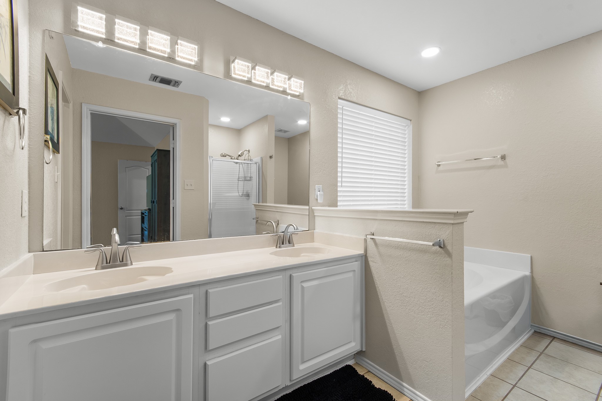 2106 Hickory Wood Trail Arlington TX 76018