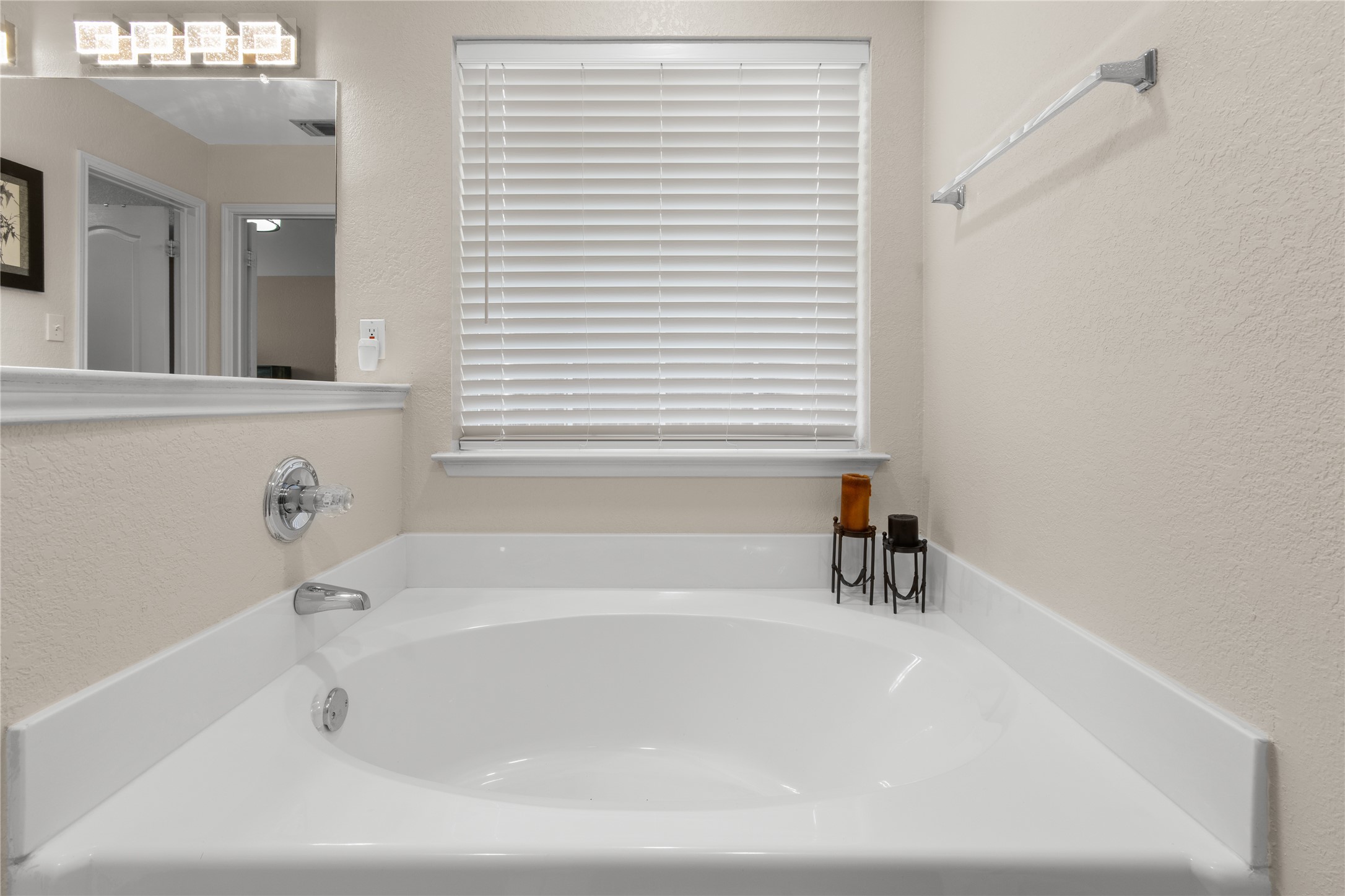 2106 Hickory Wood Trail Arlington TX 76018