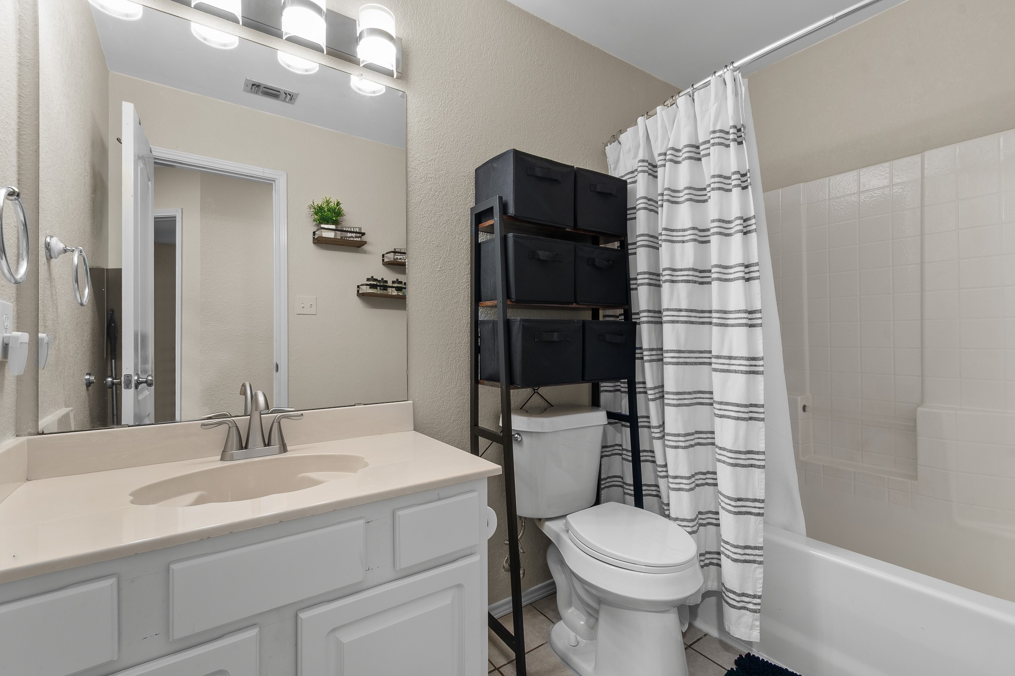 2106 Hickory Wood Trail Arlington TX 76018