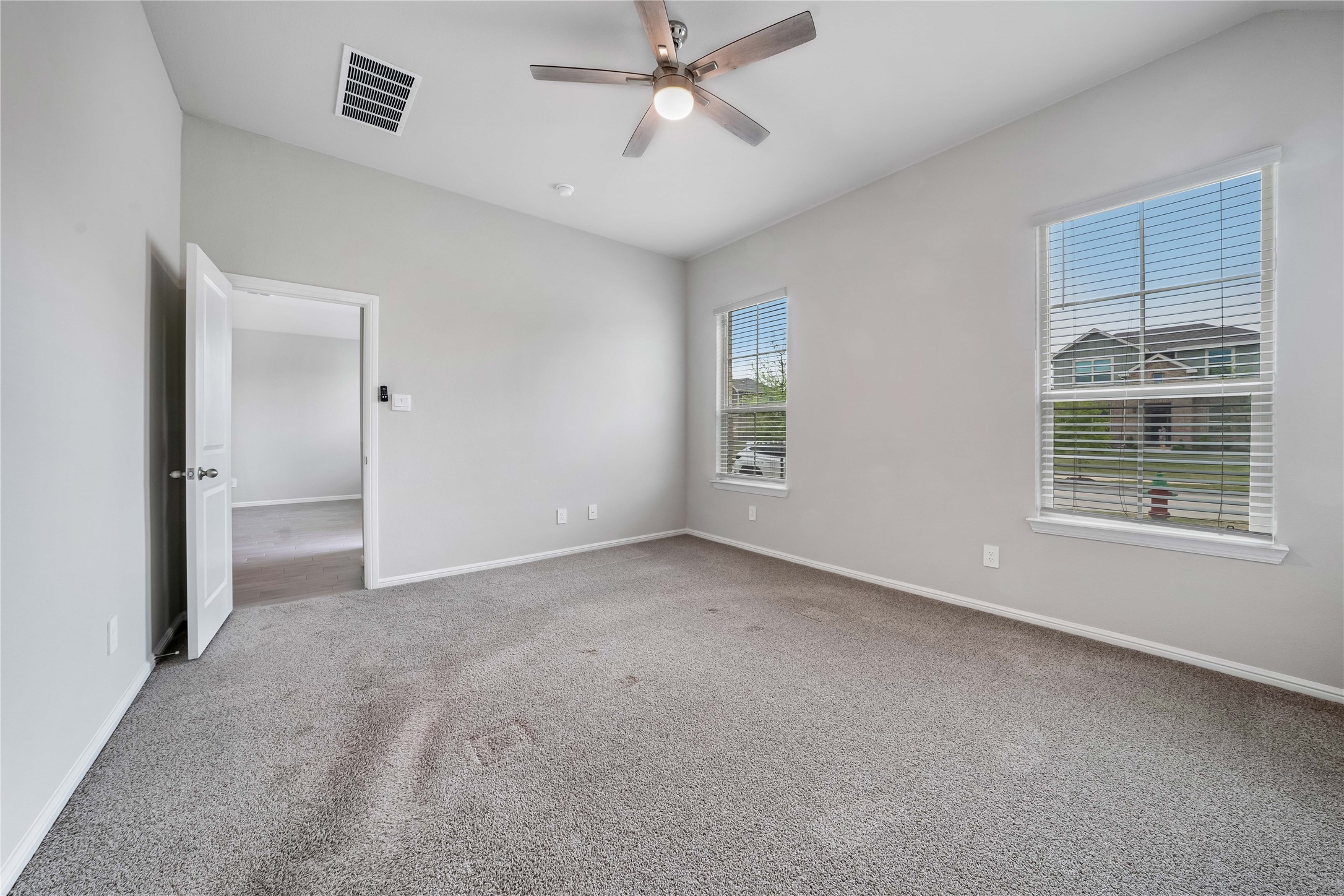 5225 Heritage Street Haltom City TX 76117