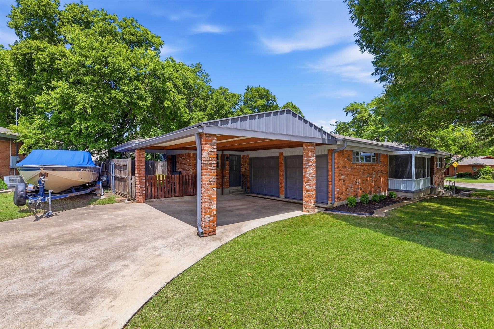 5921 Circular Drive North Richland Hills TX 76117