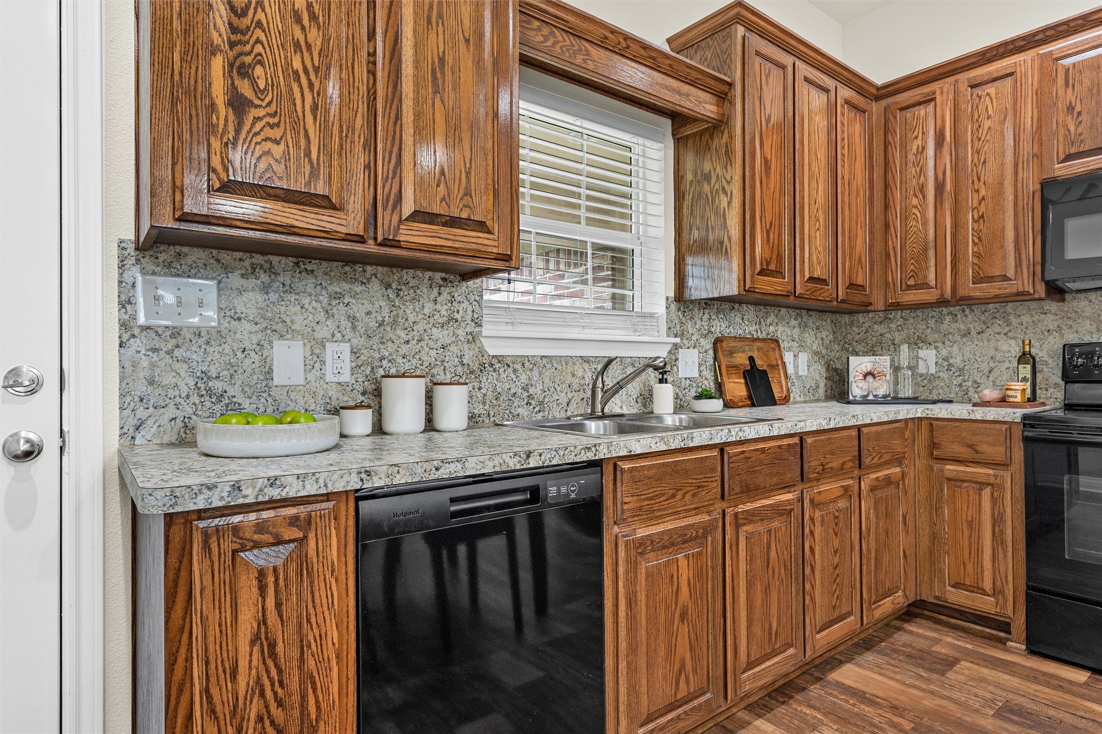 204 Hawk Ridge Lacy Lakeview TX 76705