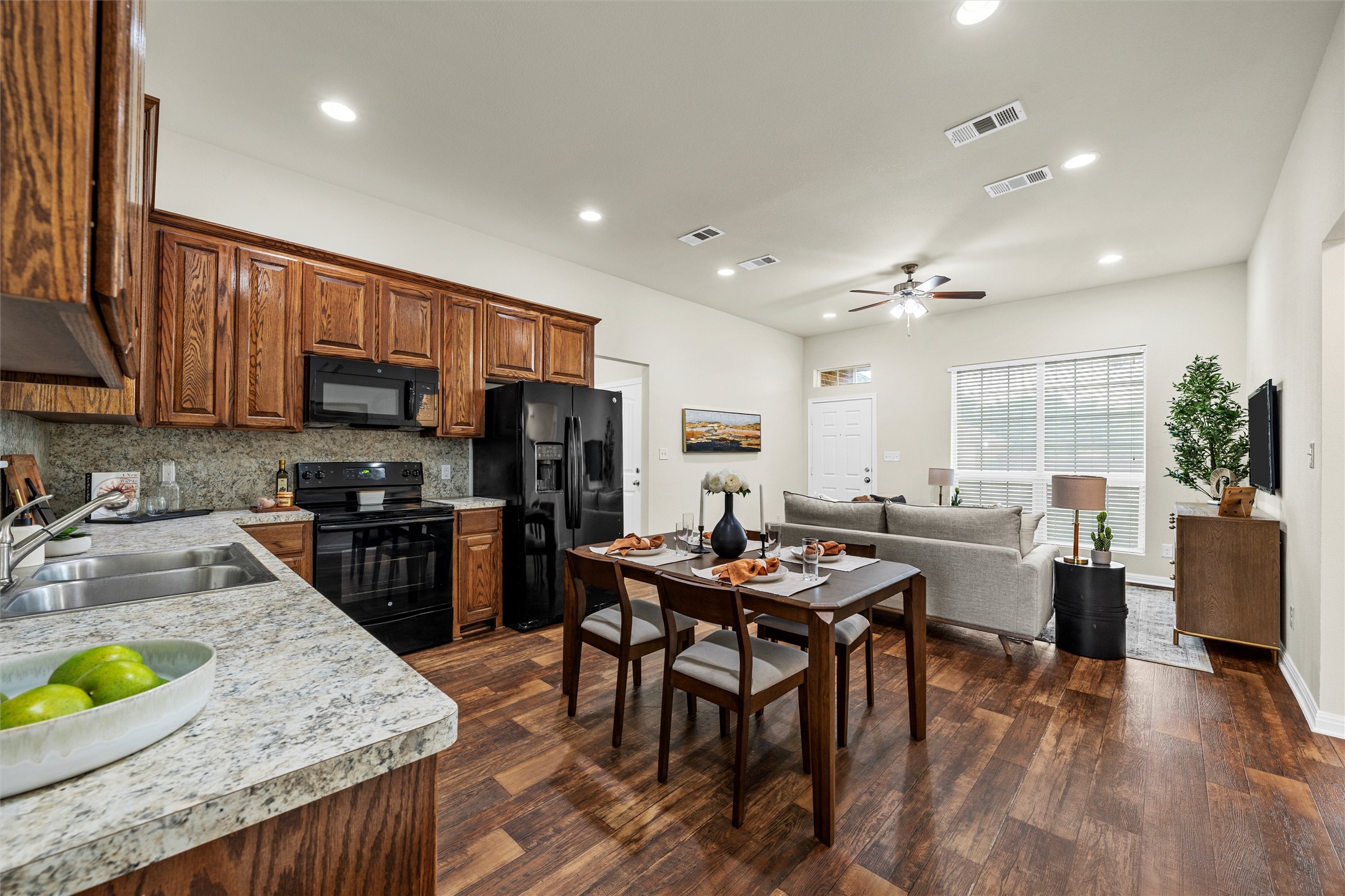 204 Hawk Ridge Lacy Lakeview TX 76705