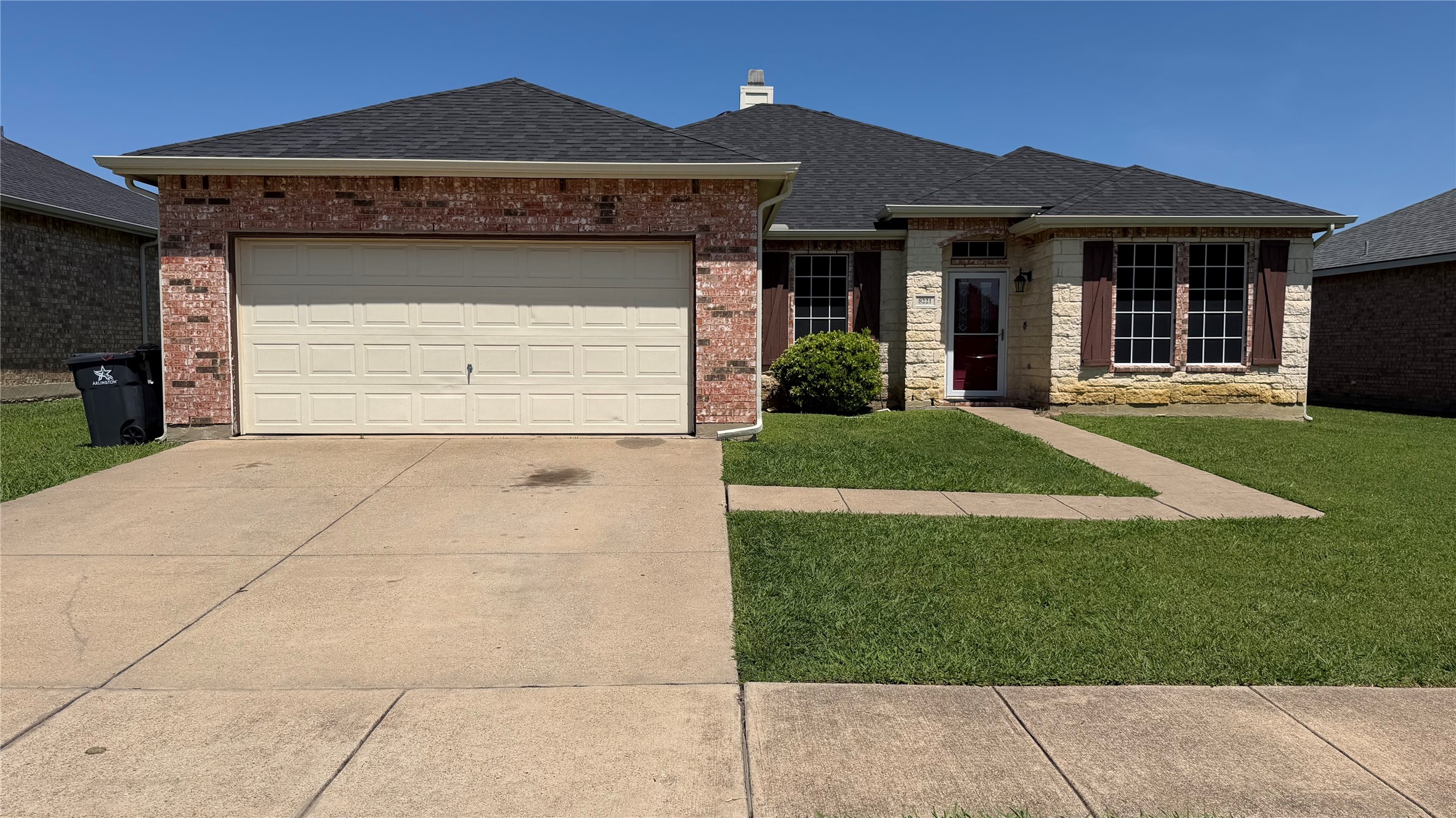 8221 Atherton Street Arlington TX 76002