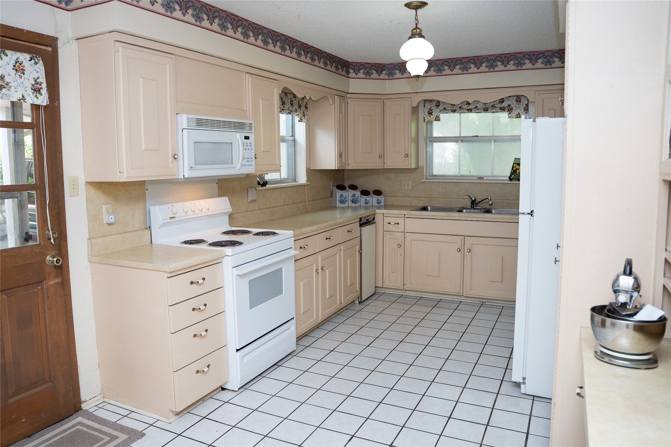1106 E Franklin Street Hillsboro TX 76645