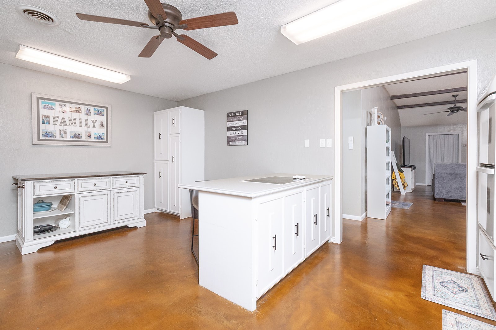 1401/1403 S Pine Street Brady TX 76825